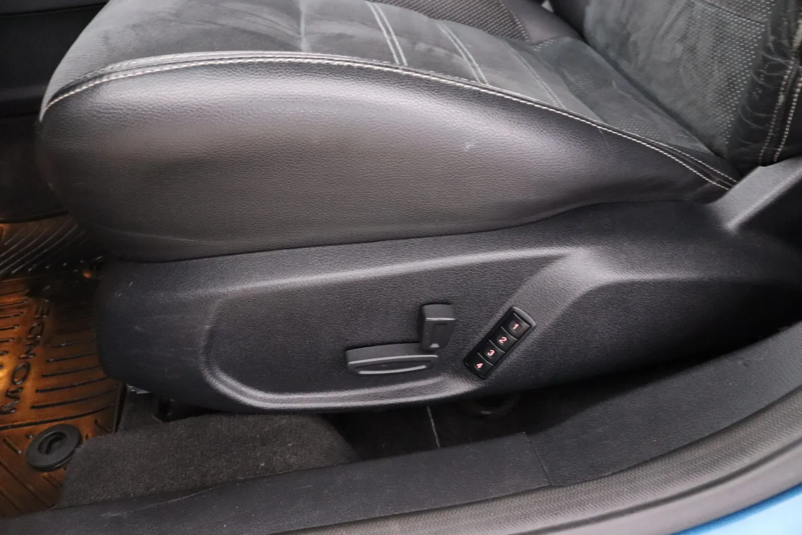 FORD Mondeo SMO-586 carousel image