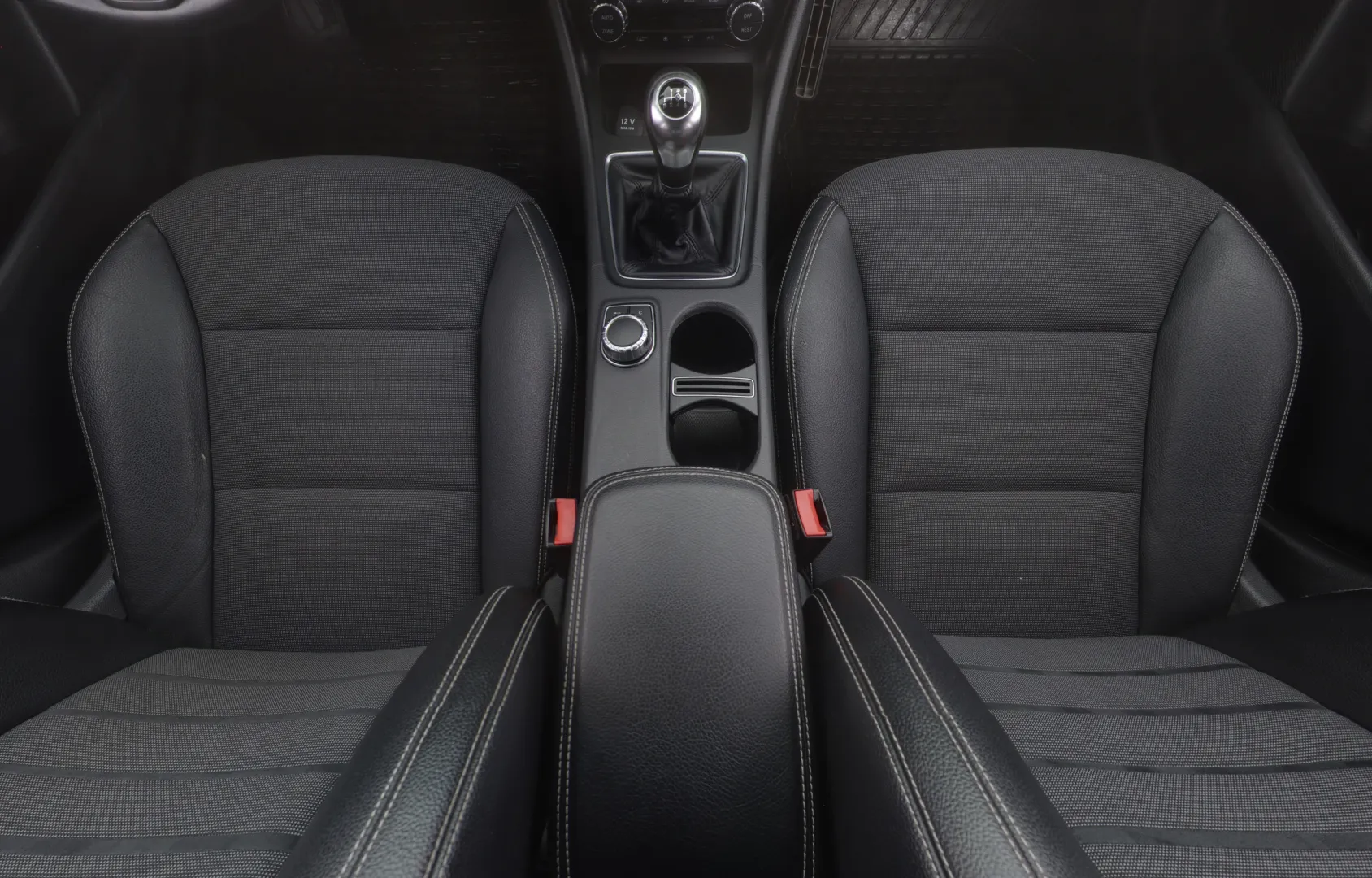 Mercedes-Benz A NLH-211 carousel image