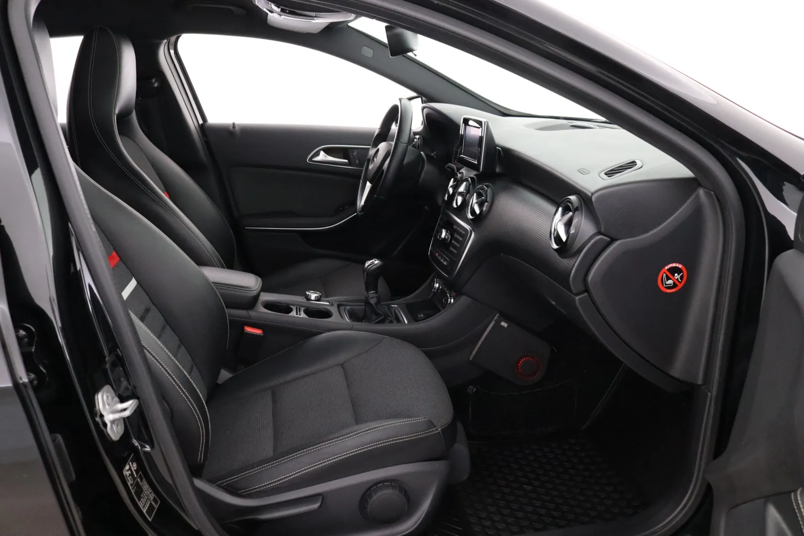 Mercedes-Benz A NLH-211 carousel image