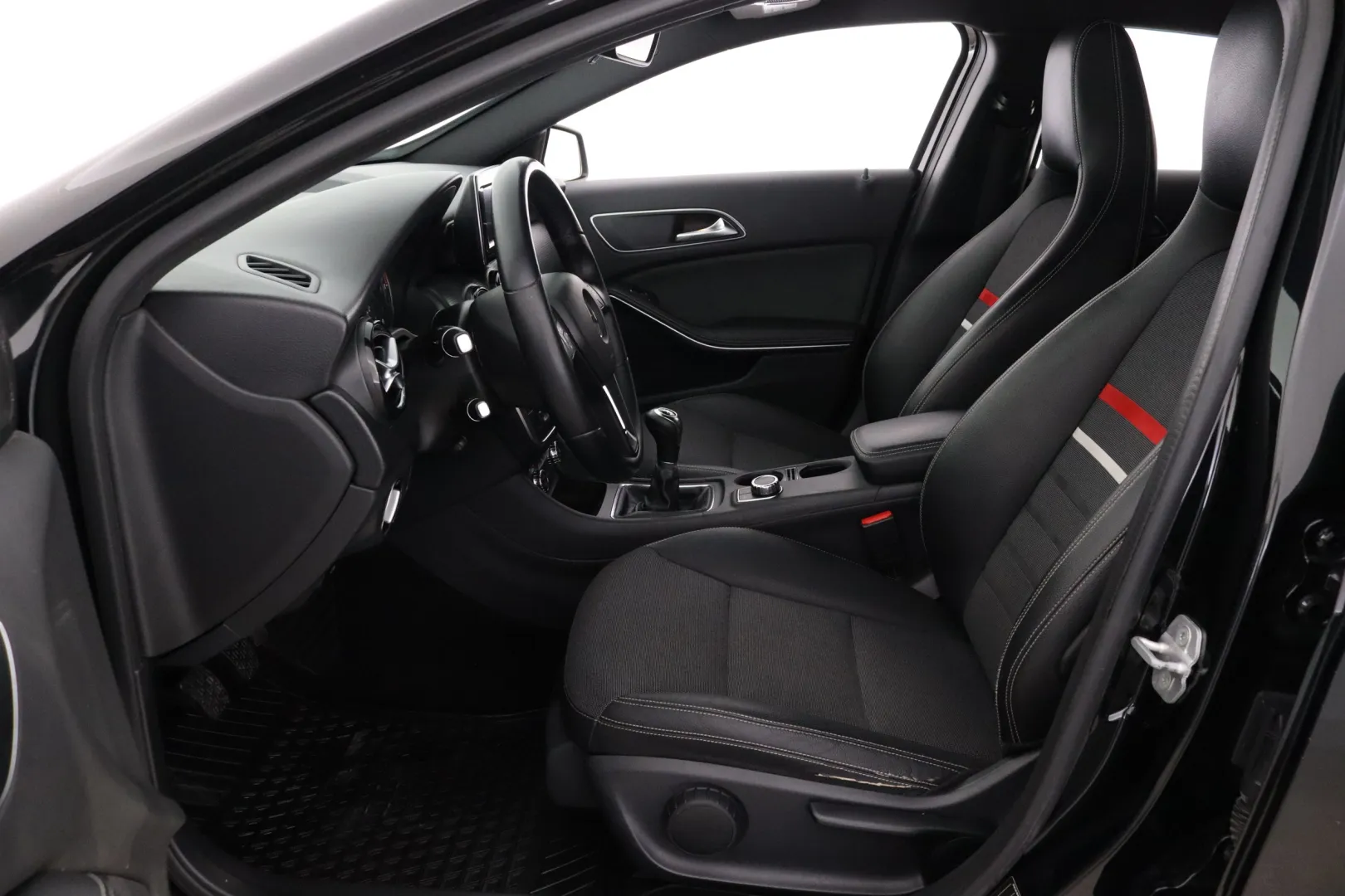 Mercedes-Benz A NLH-211 carousel image