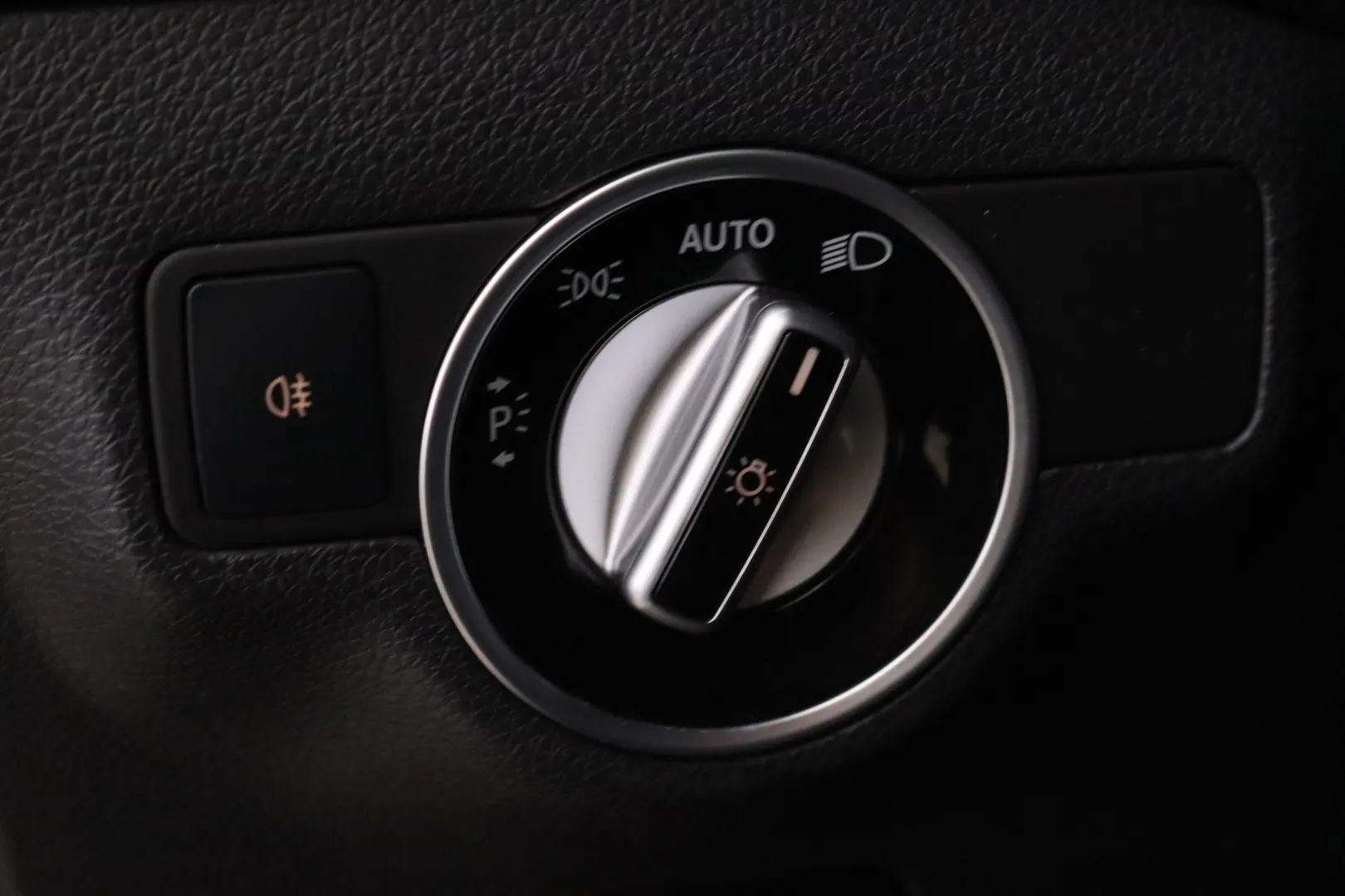 Mercedes-Benz A NLH-211 carousel image