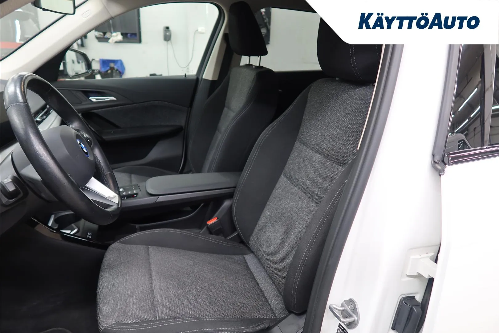 BMW iX1 GRC-775 carousel image