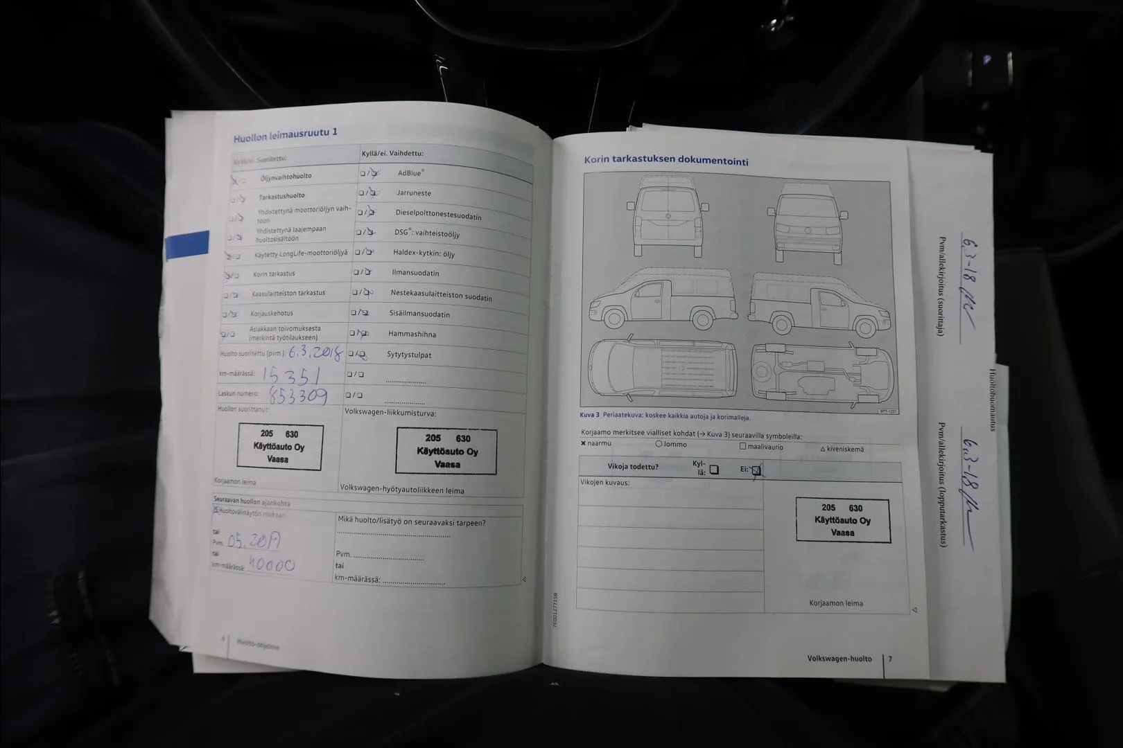 VOLKSWAGEN Transporter JKG-604 carousel image