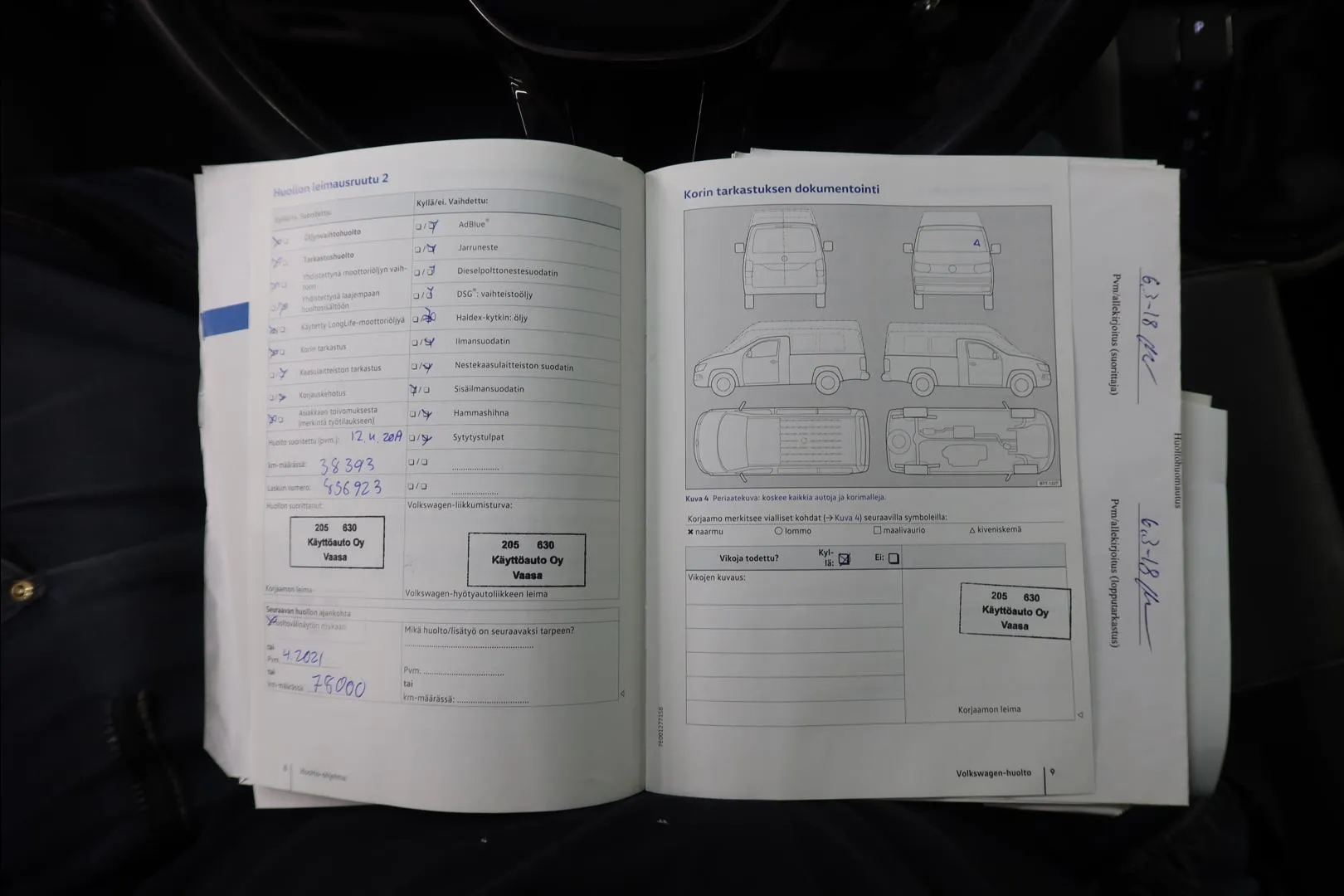 VOLKSWAGEN Transporter JKG-604 carousel image