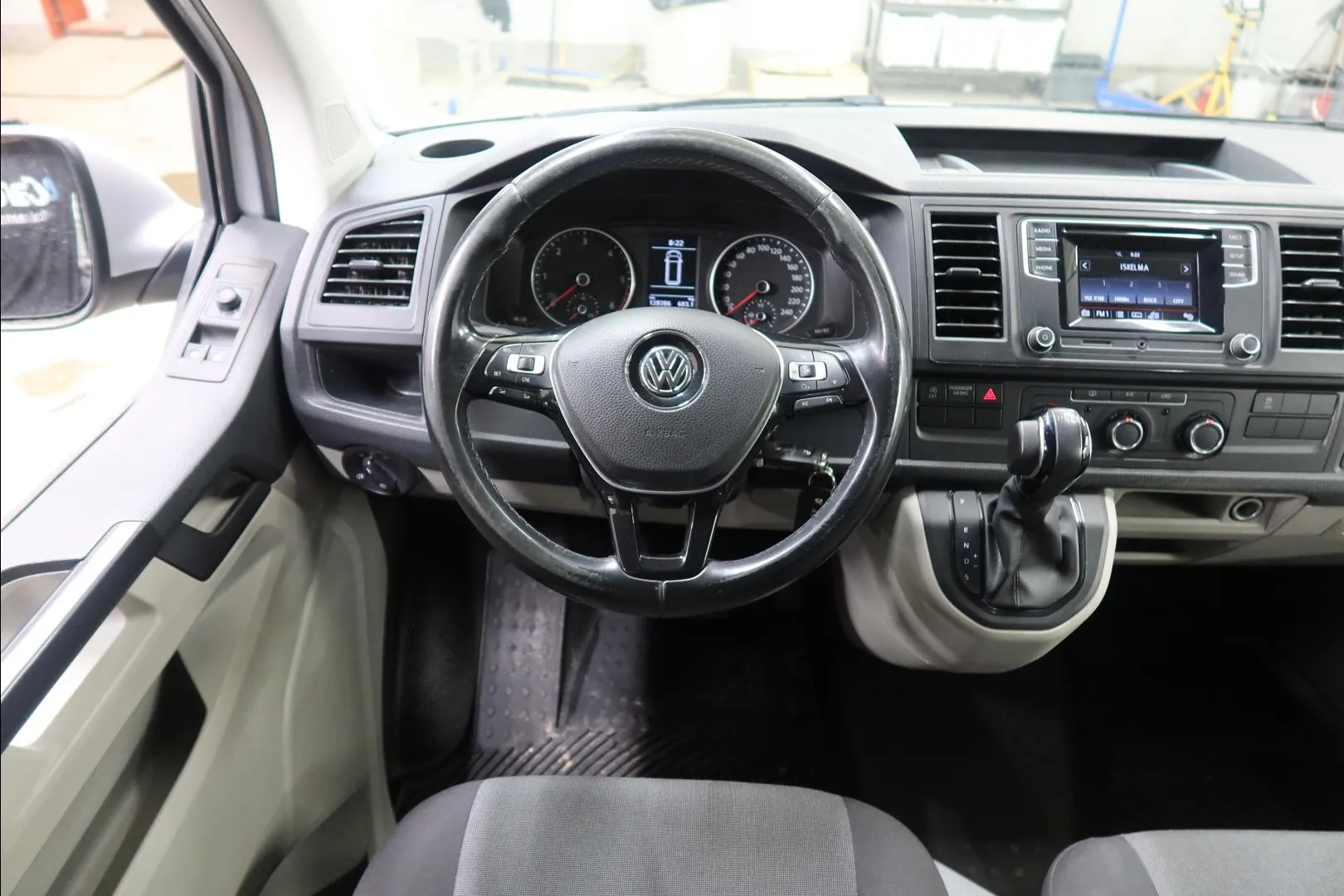 VOLKSWAGEN Transporter JKG-604 carousel image