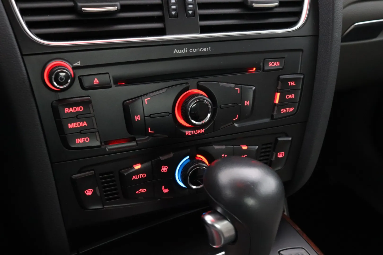 AUDI A5 TNZ-622 carousel image