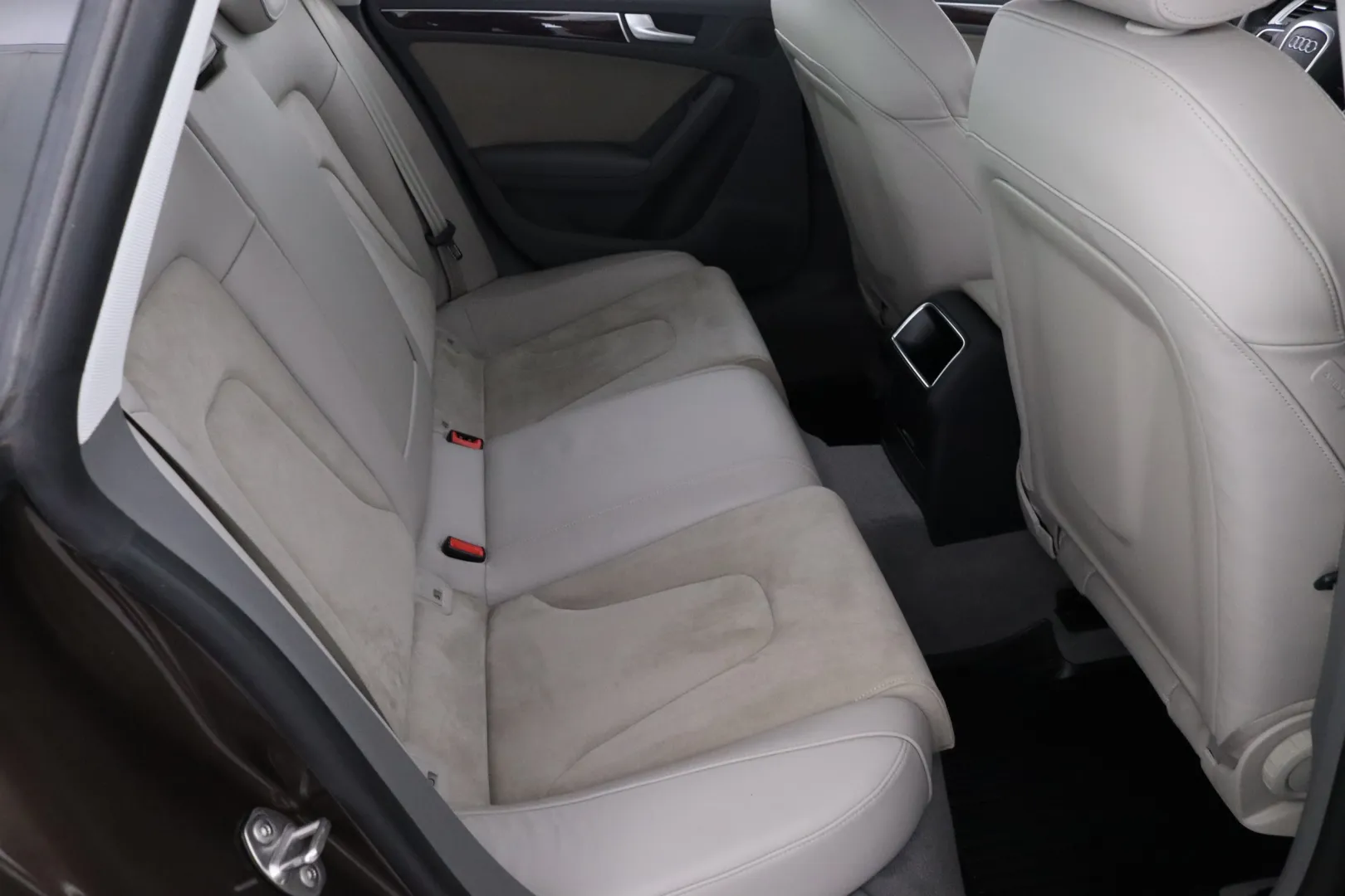 AUDI A5 TNZ-622 carousel image