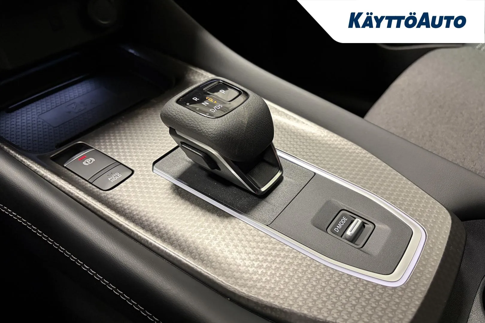 Nissan Qashqai FSR-819 carousel image