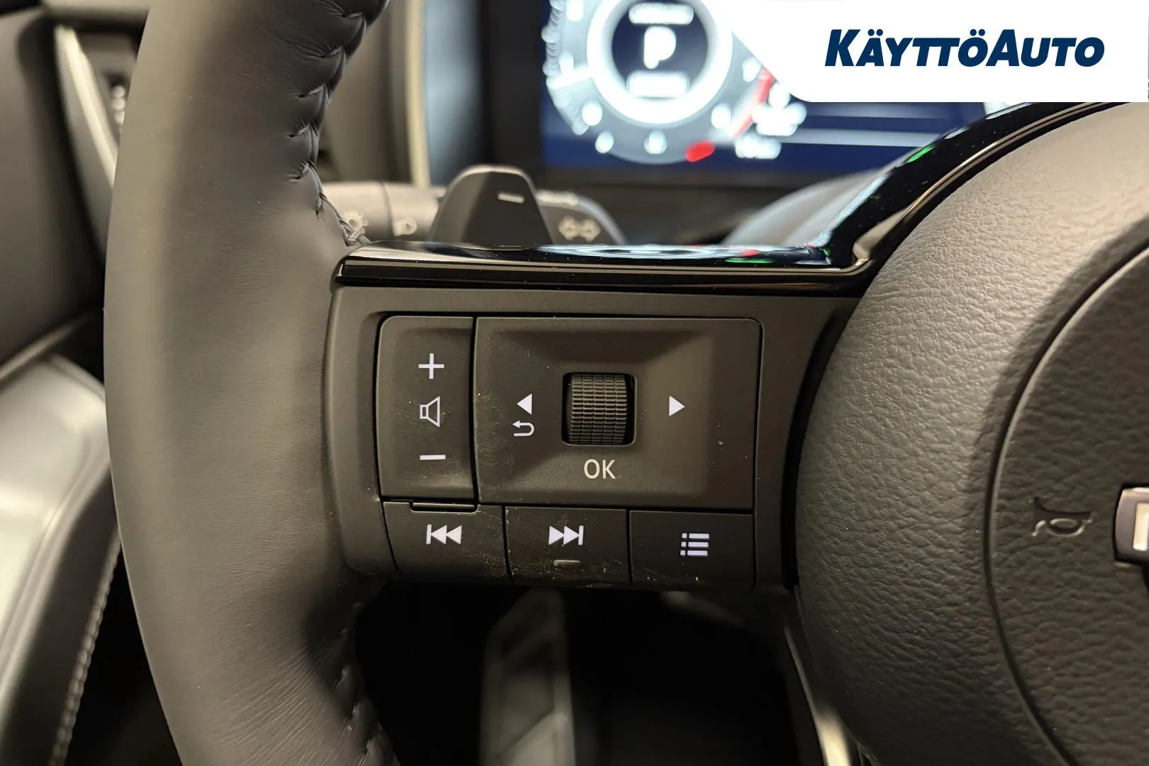 Nissan Qashqai FSR-819 carousel image