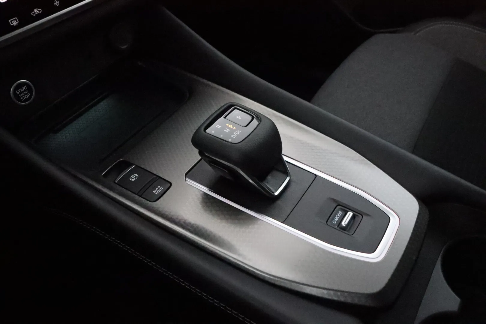 Nissan Qashqai RXE-842 carousel image