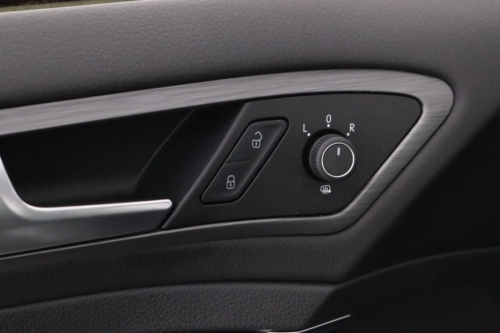 VOLKSWAGEN Golf GPC-986 carousel image