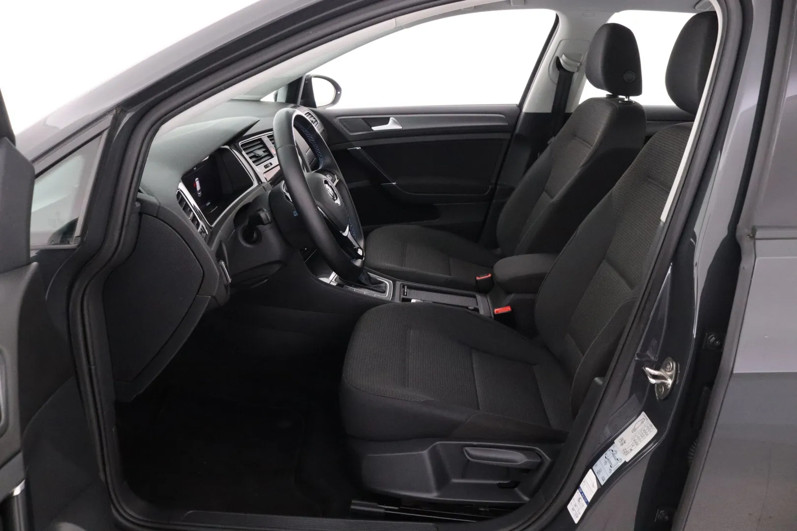 VOLKSWAGEN Golf GPC-986 carousel image