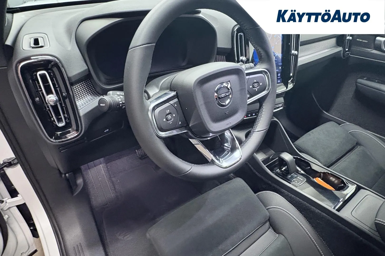 Volvo EX40 KXP-707 carousel image