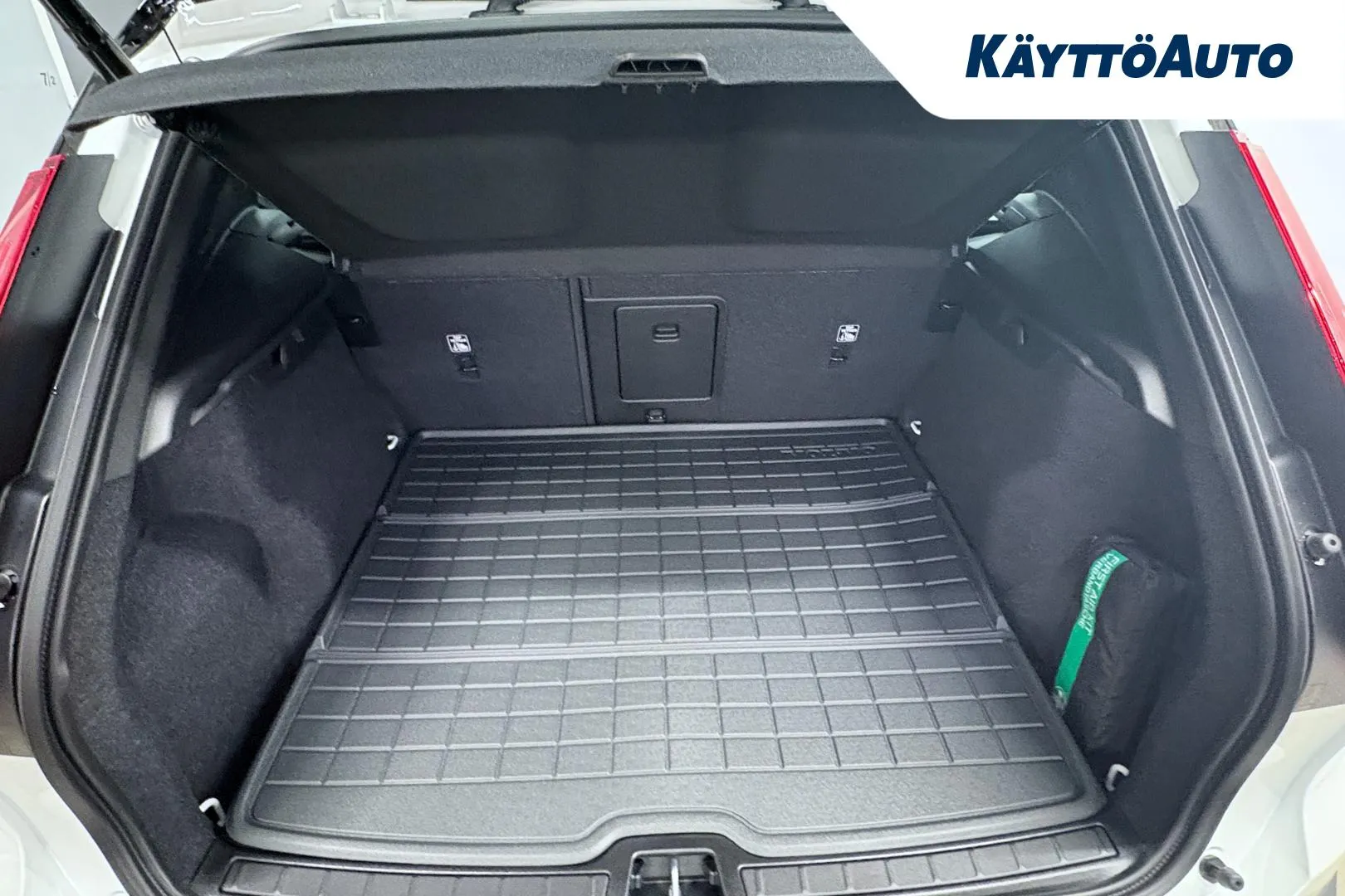 Volvo EX40 KXP-707 carousel image