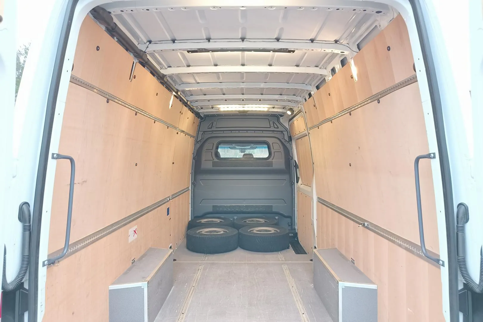 Mercedes-Benz Sprinter 726309 carousel image