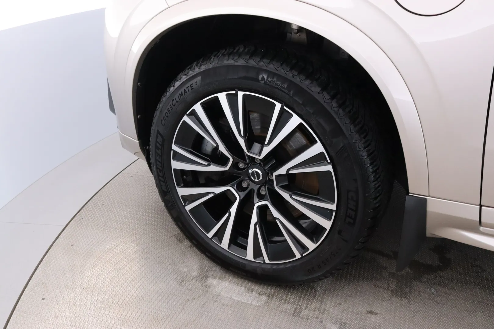 VOLVO XC90 MOR-296 carousel image