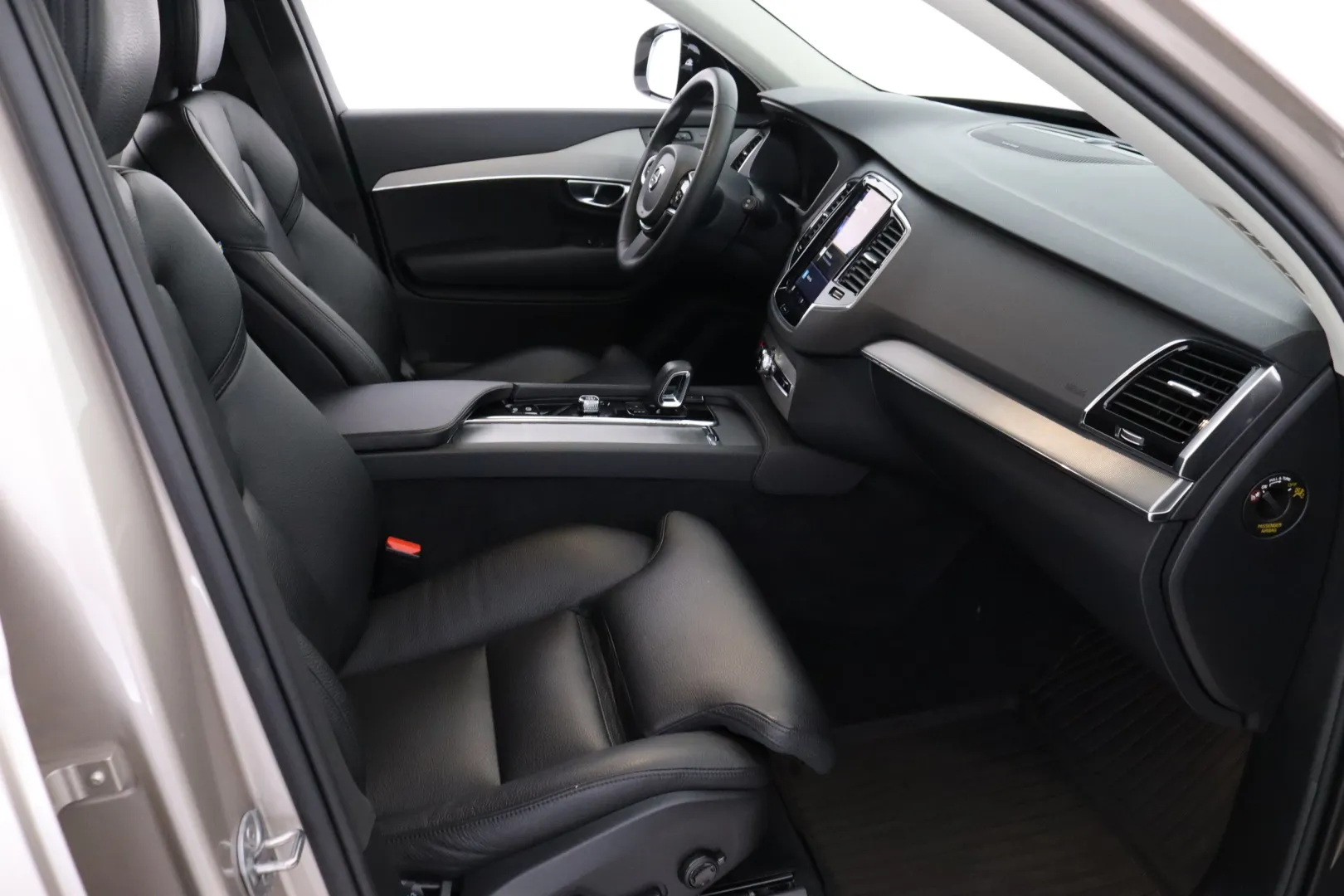 VOLVO XC90 MOR-296 carousel image