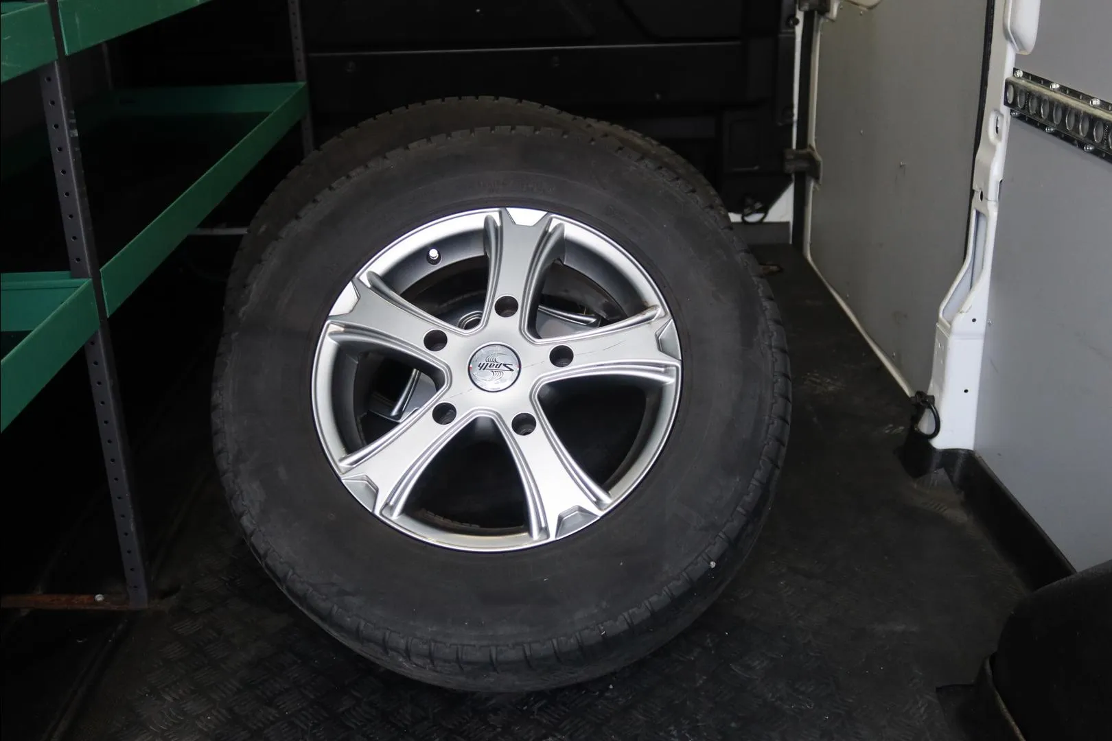 FORD Transit CSM-295 carousel image