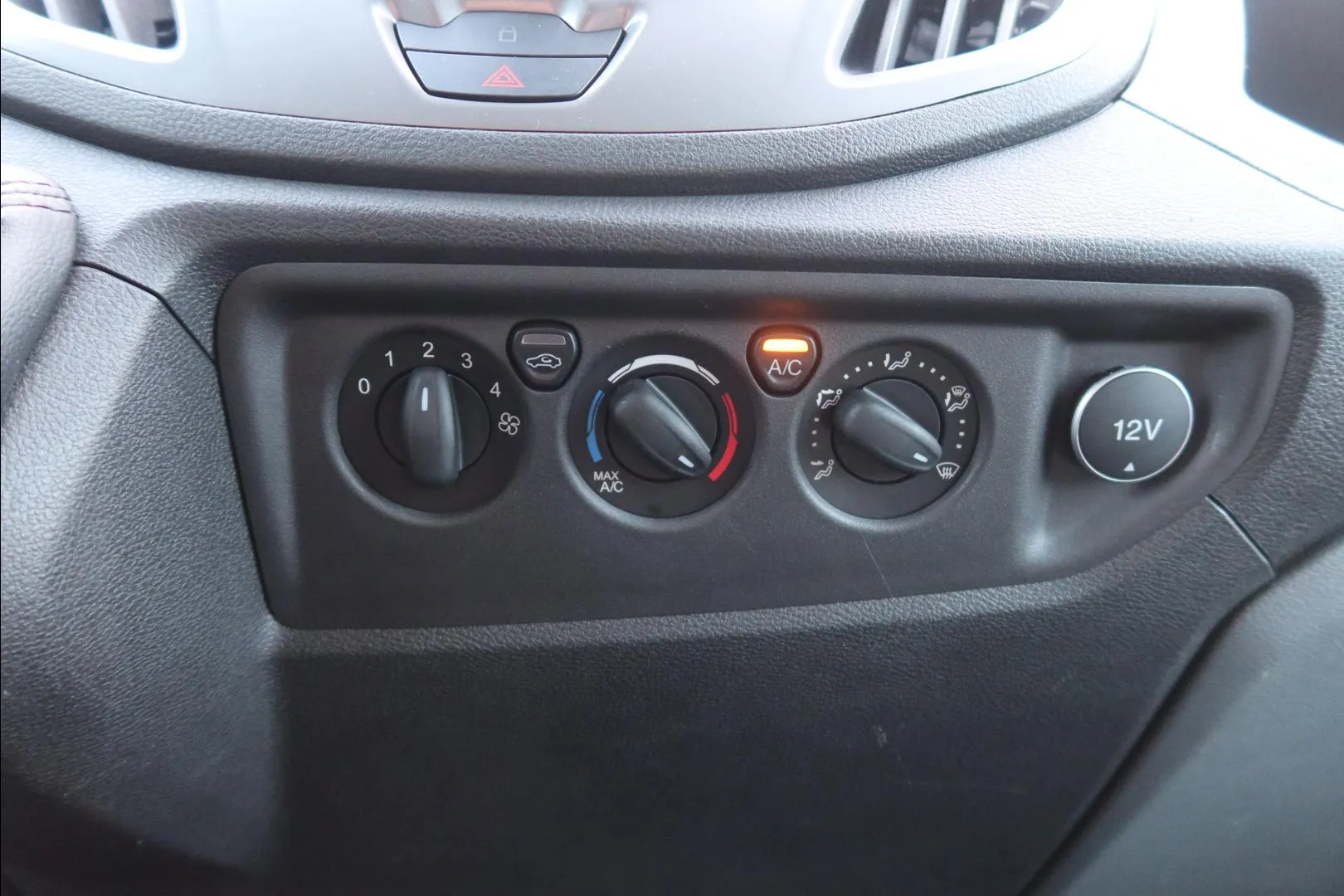 FORD Transit CSM-295 carousel image