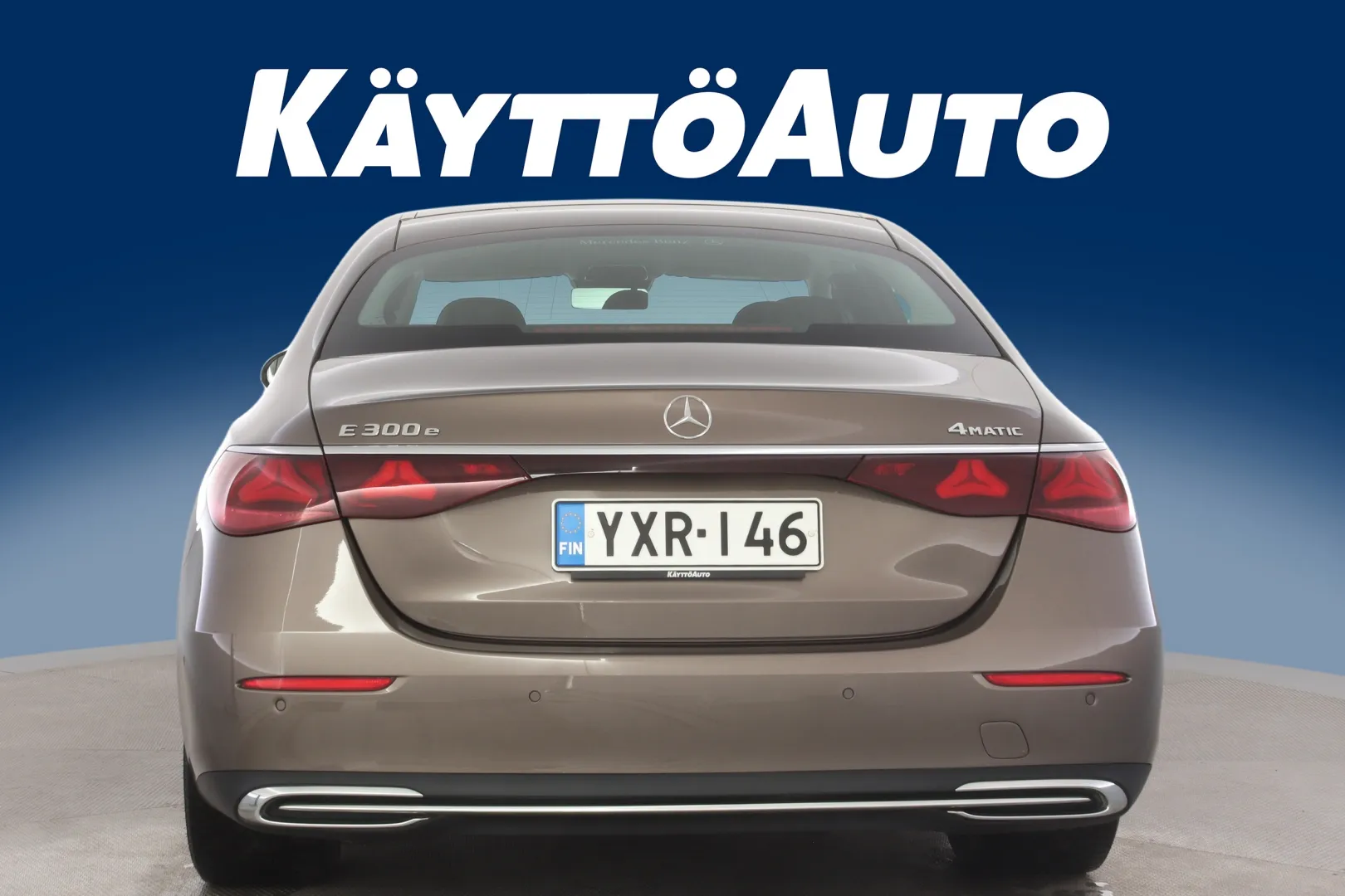 Mercedes-Benz E YXR-146 carousel image