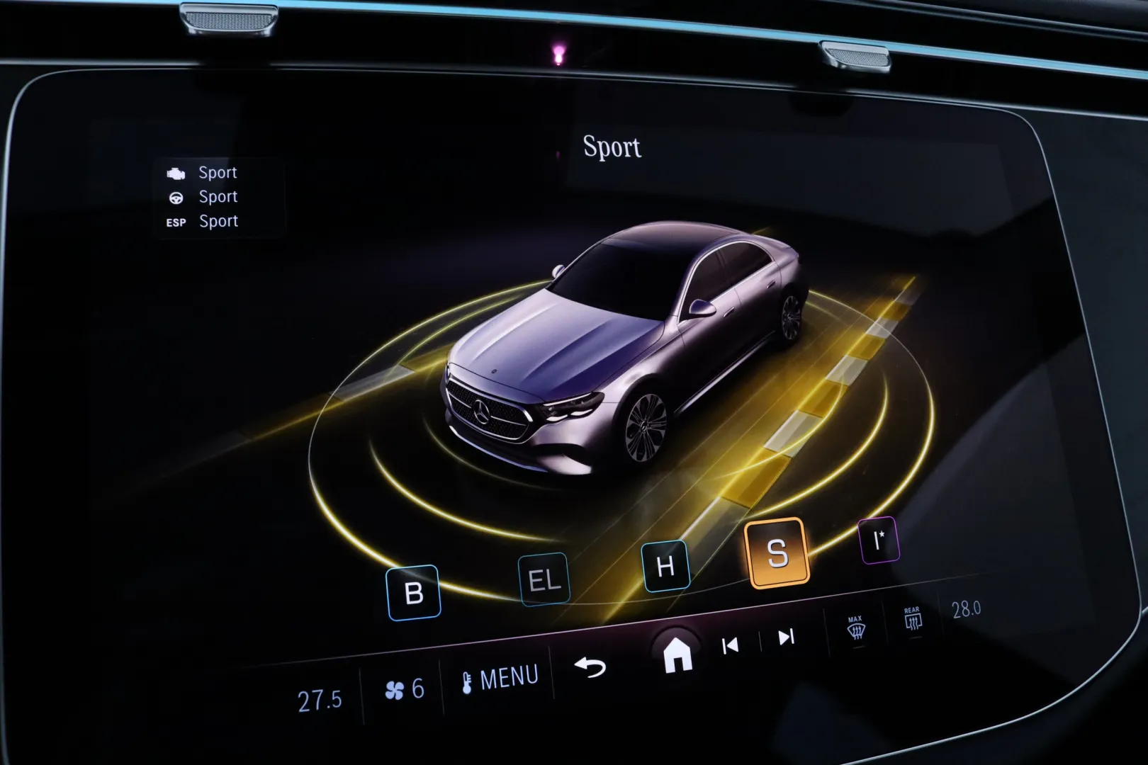 Mercedes-Benz E YXR-146 carousel image