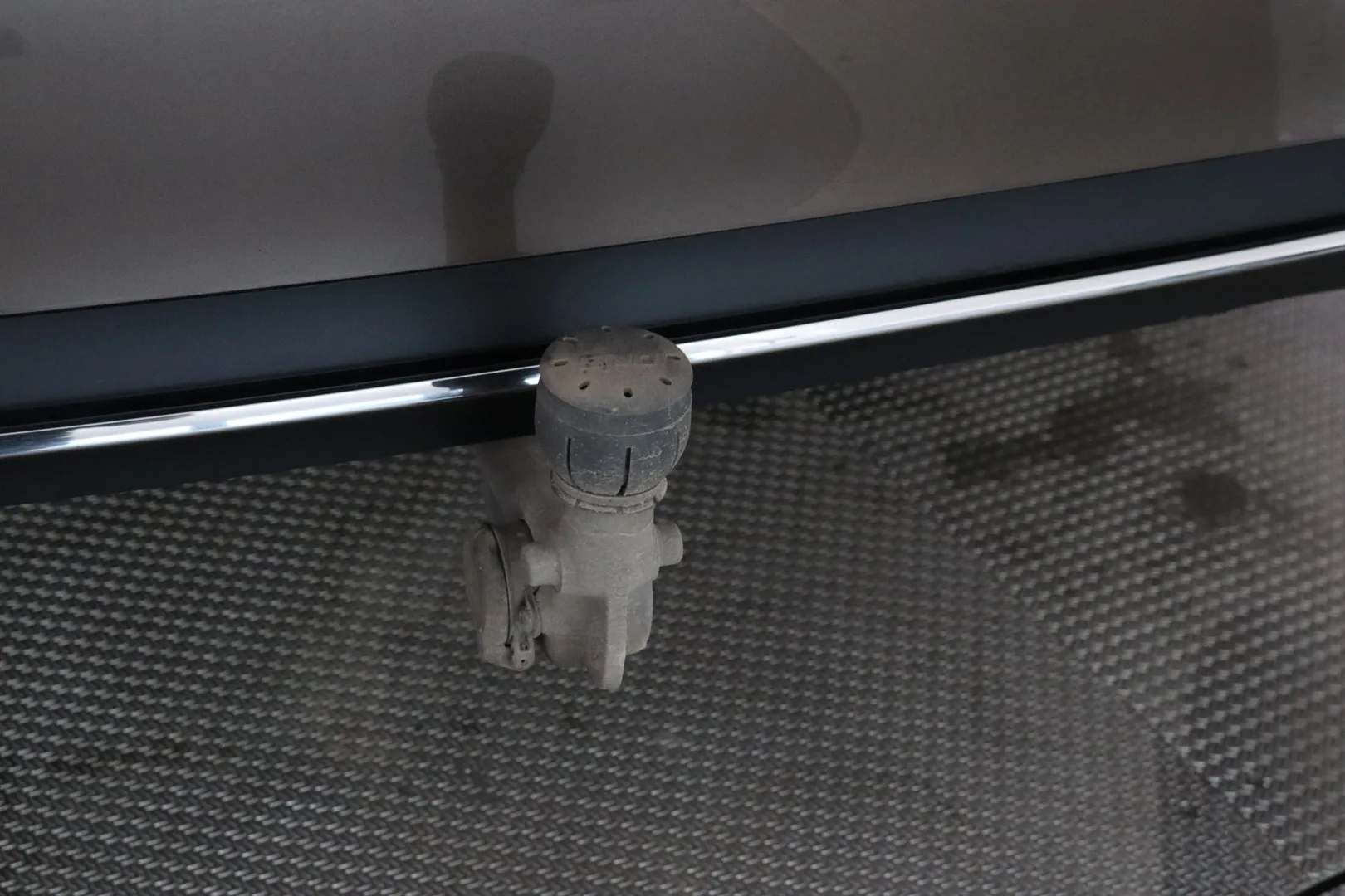 Mercedes-Benz E YXR-146 carousel image