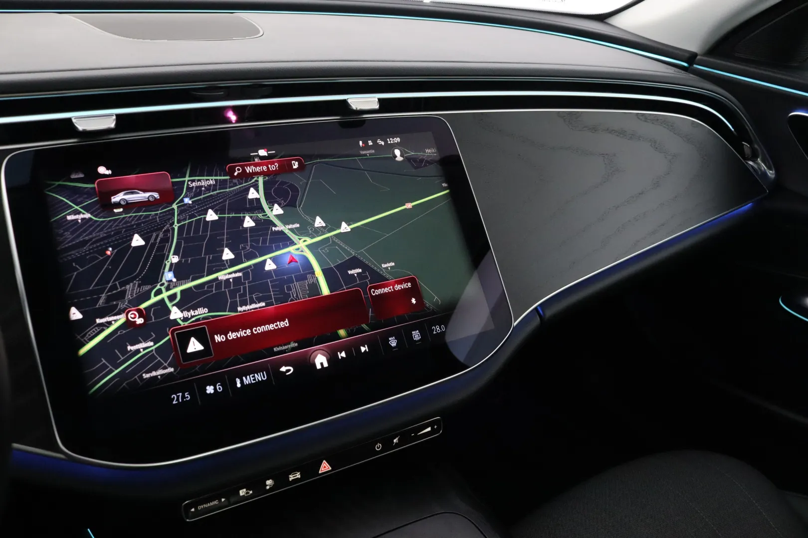 Mercedes-Benz E YXR-146 carousel image