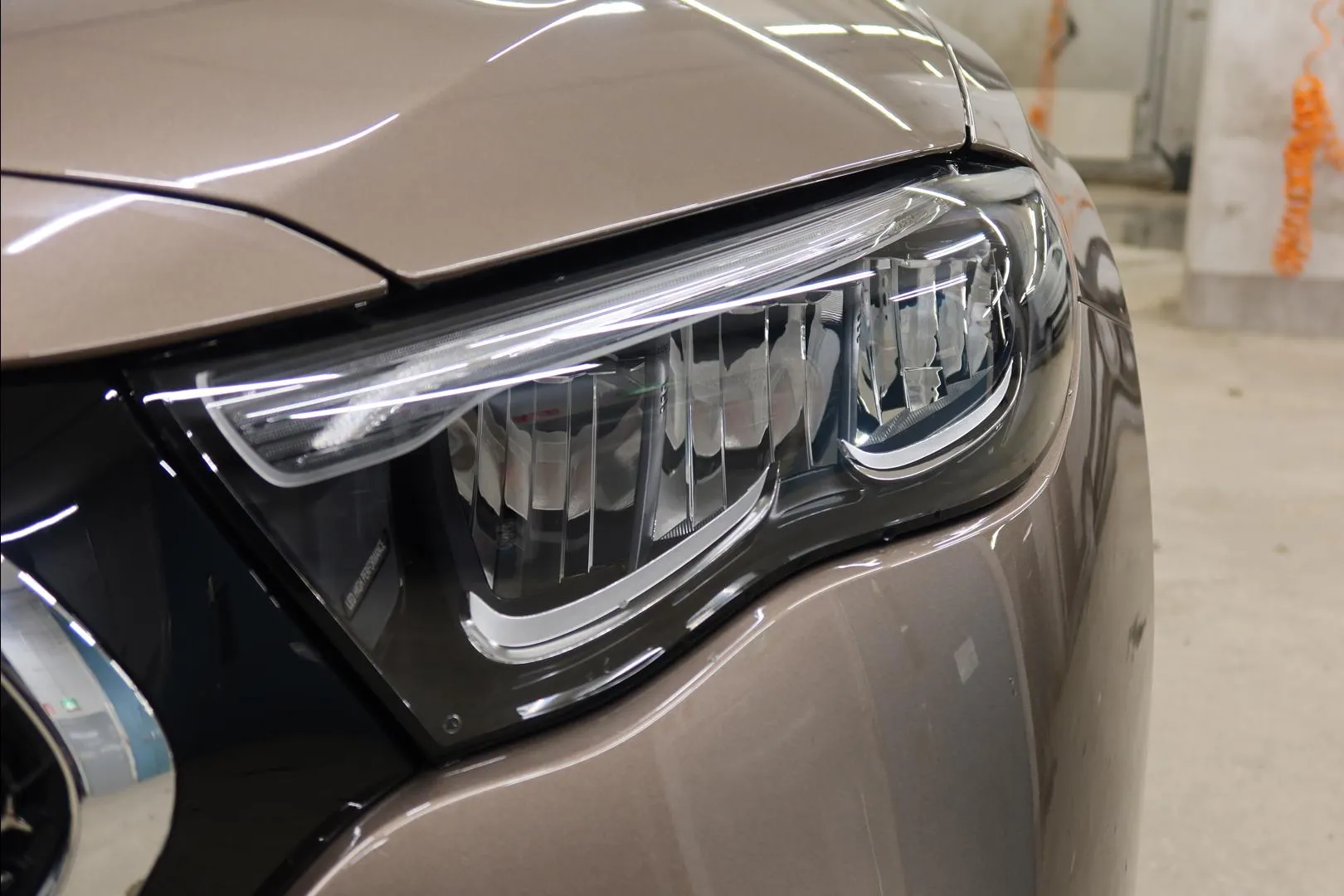 Mercedes-Benz E MRP-244 carousel image