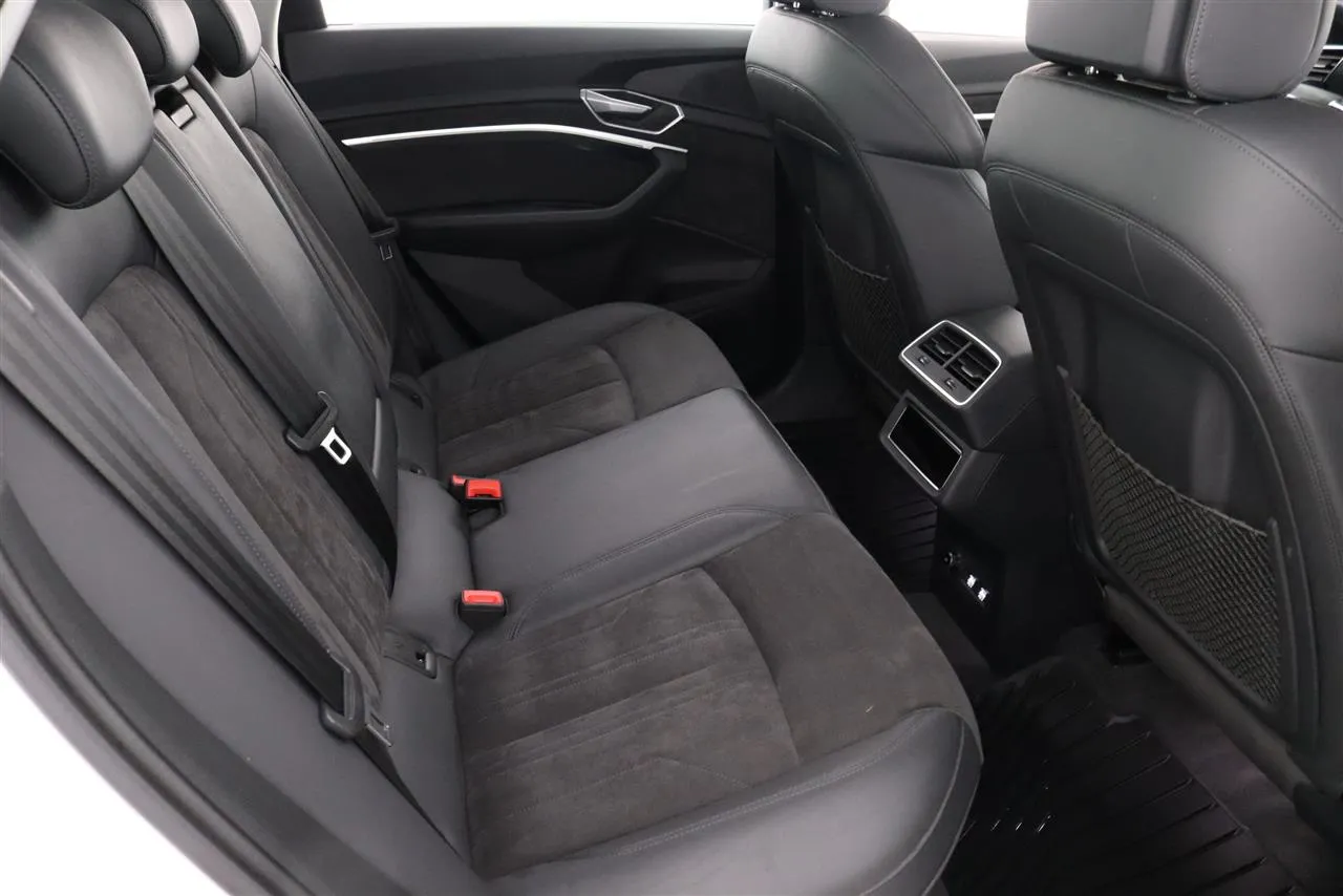 AUDI e-tron KTT-522 carousel image