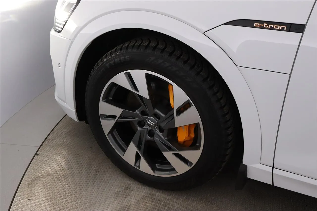 AUDI e-tron KTT-522 carousel image