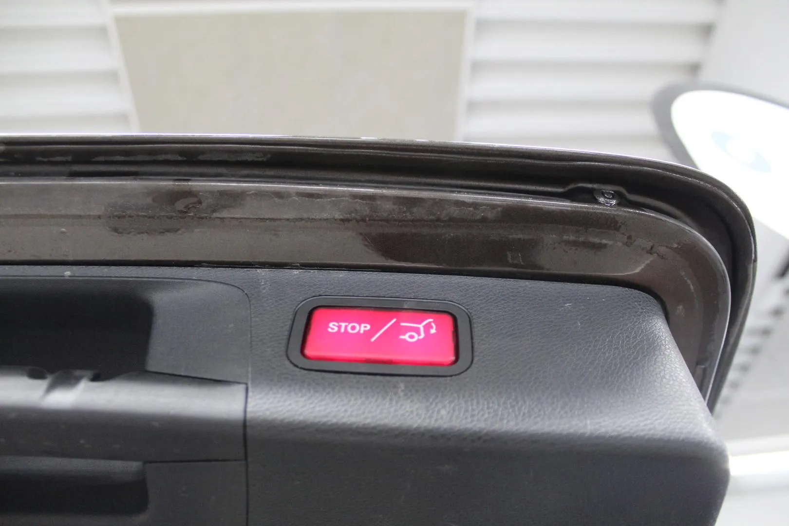 MERCEDES-BENZ E CMX-823 carousel image