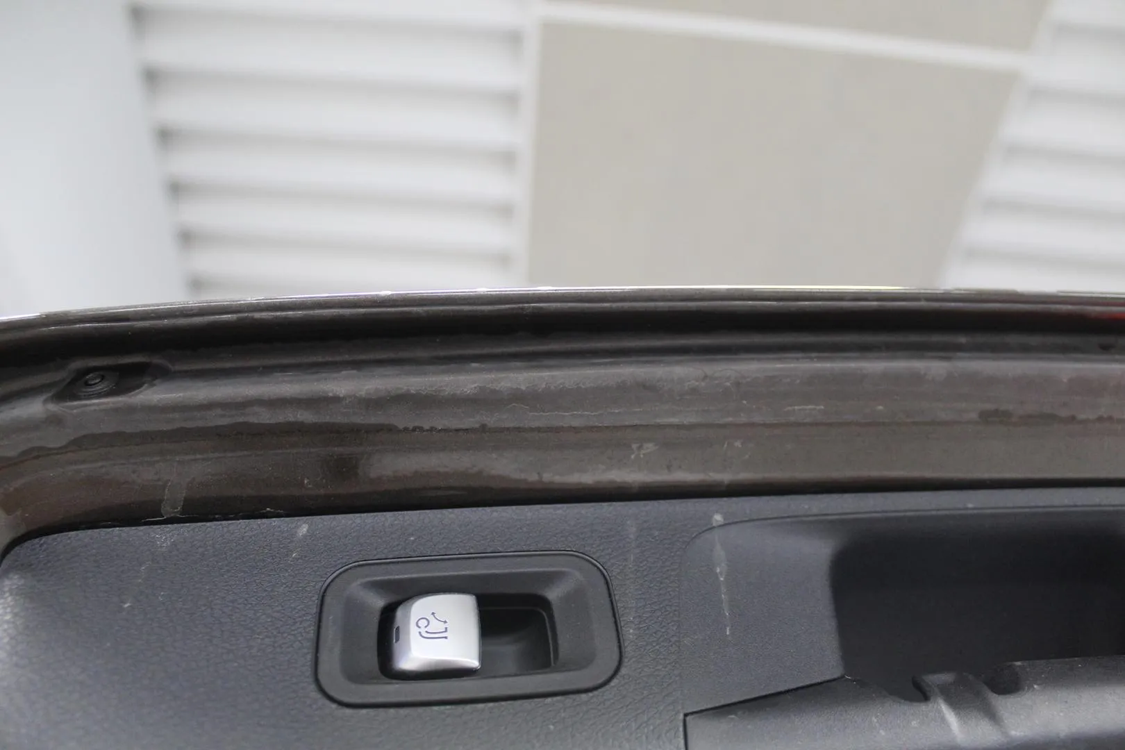 MERCEDES-BENZ E CMX-823 carousel image