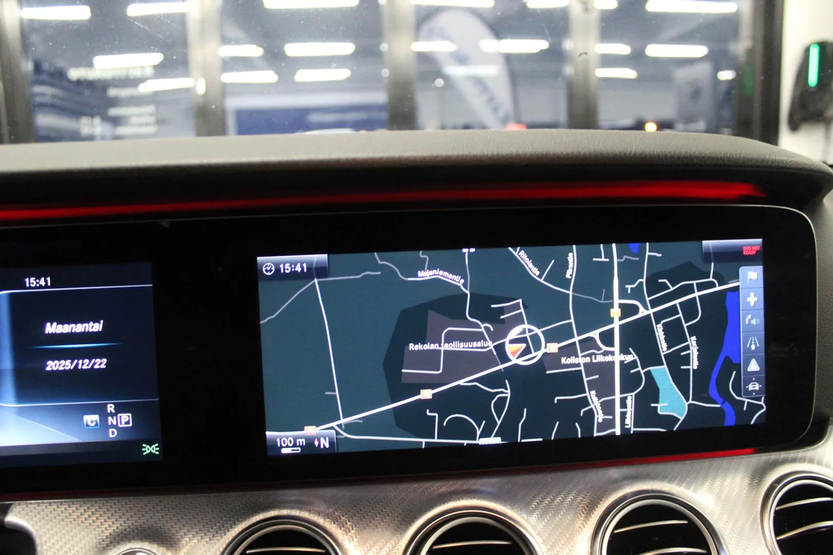 MERCEDES-BENZ E CMX-823 carousel image