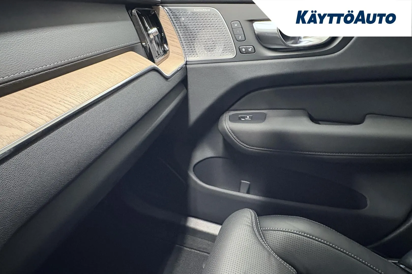 Volvo XC60 ISR-563 carousel image