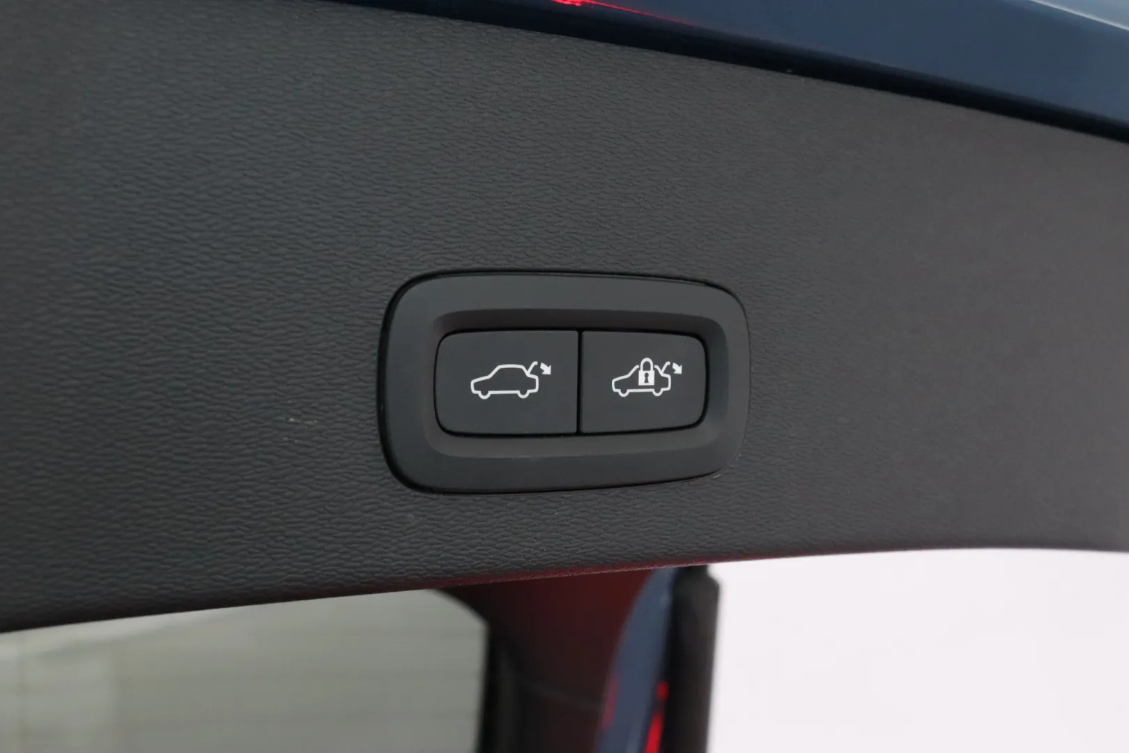 VOLVO C40 XPO-777 carousel image