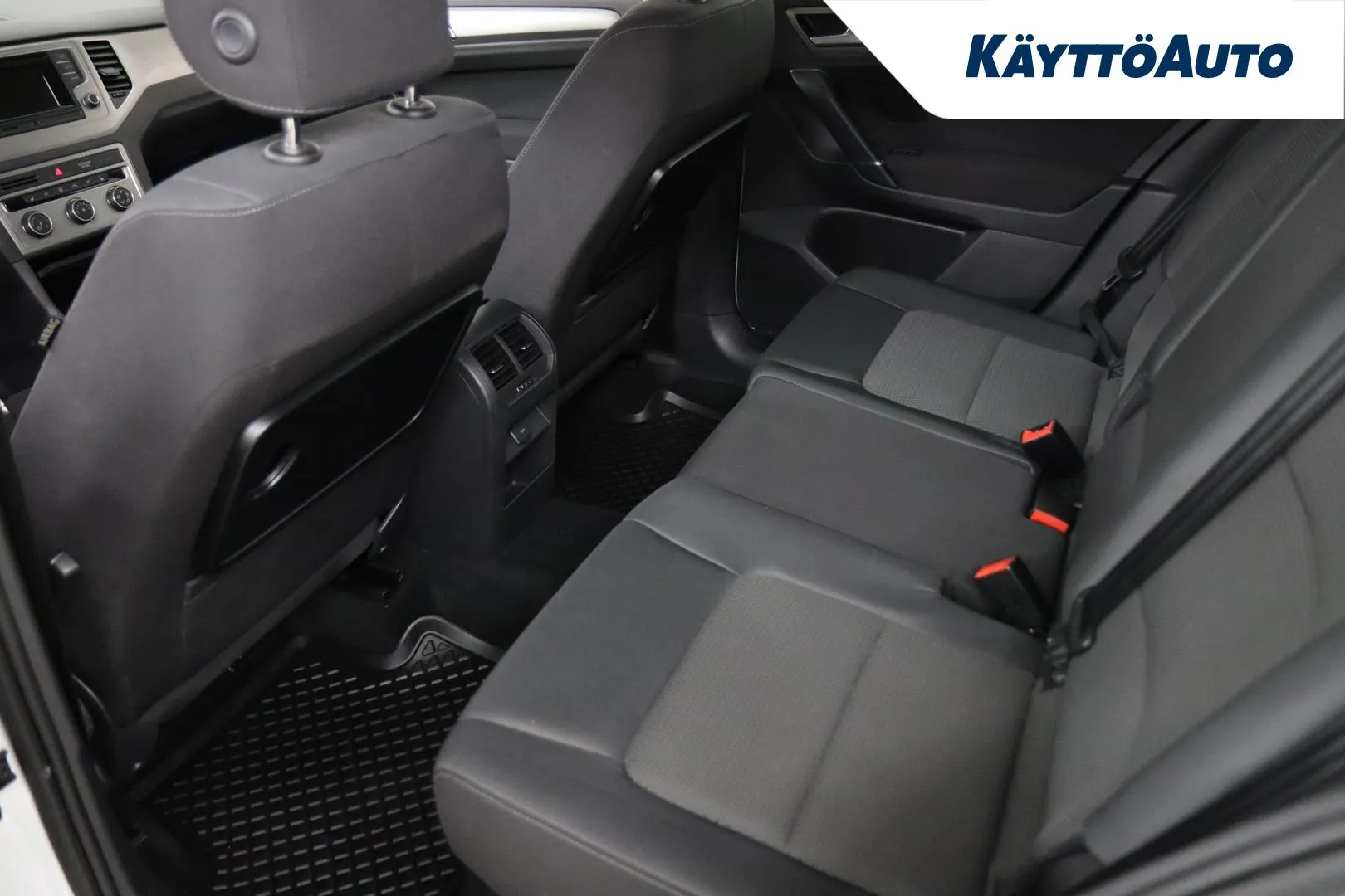 VOLKSWAGEN Golf Sportsvan JKE-594 carousel image