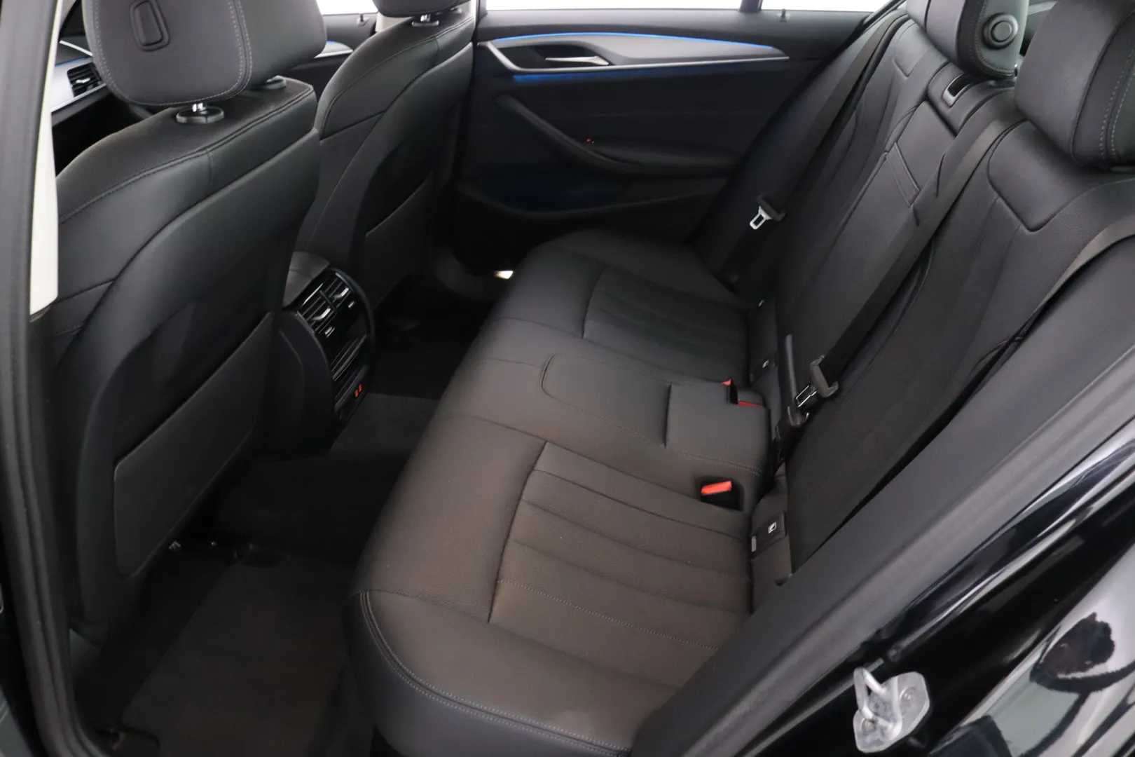 BMW 530 EUB-497 carousel image