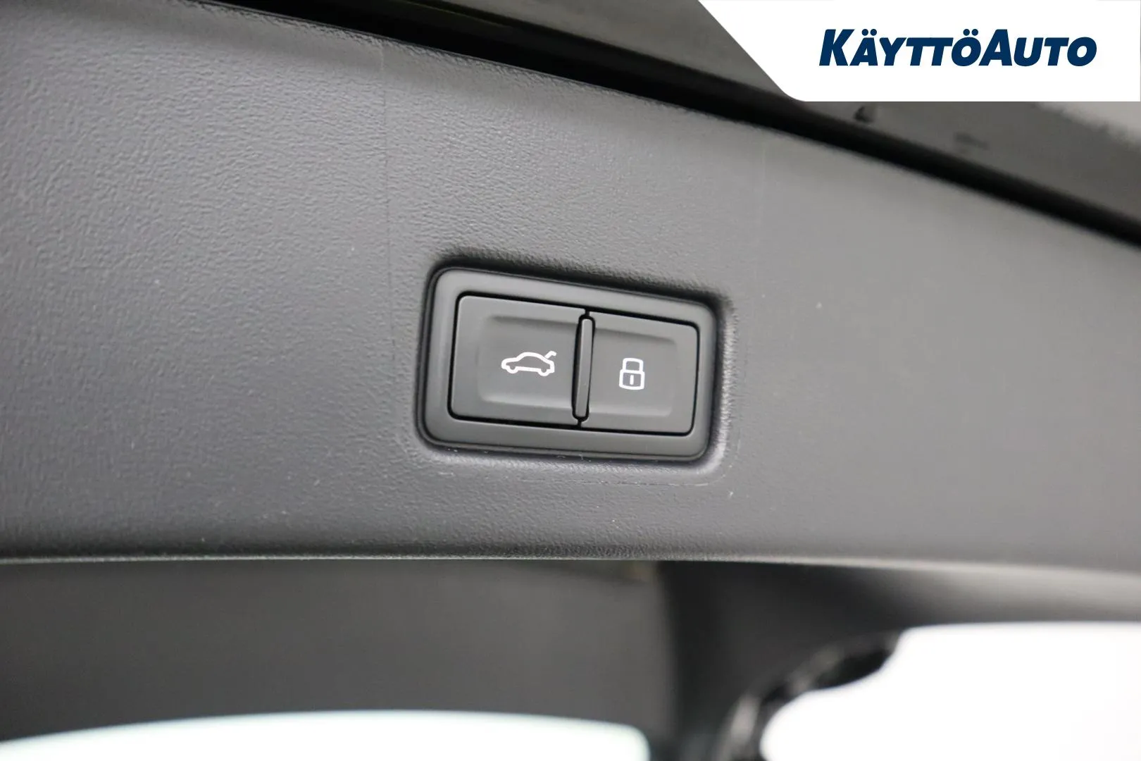 Audi Q4 e-tron NOI-275 carousel image