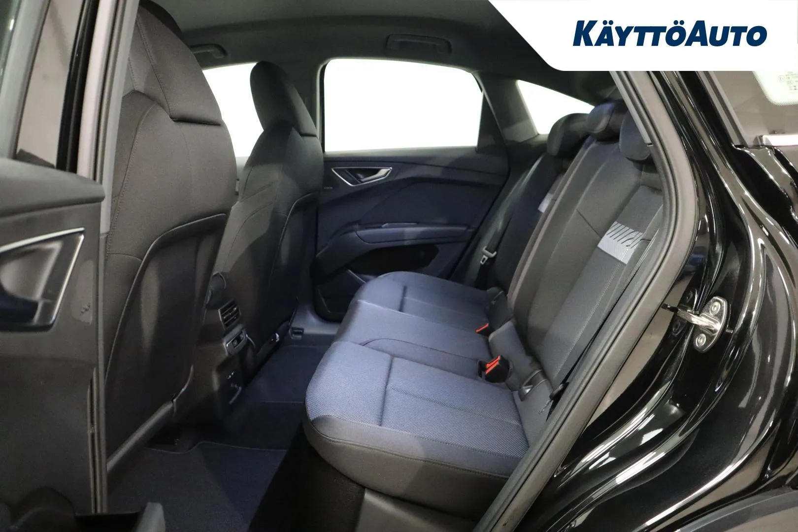 Audi Q4 e-tron NOI-275 carousel image