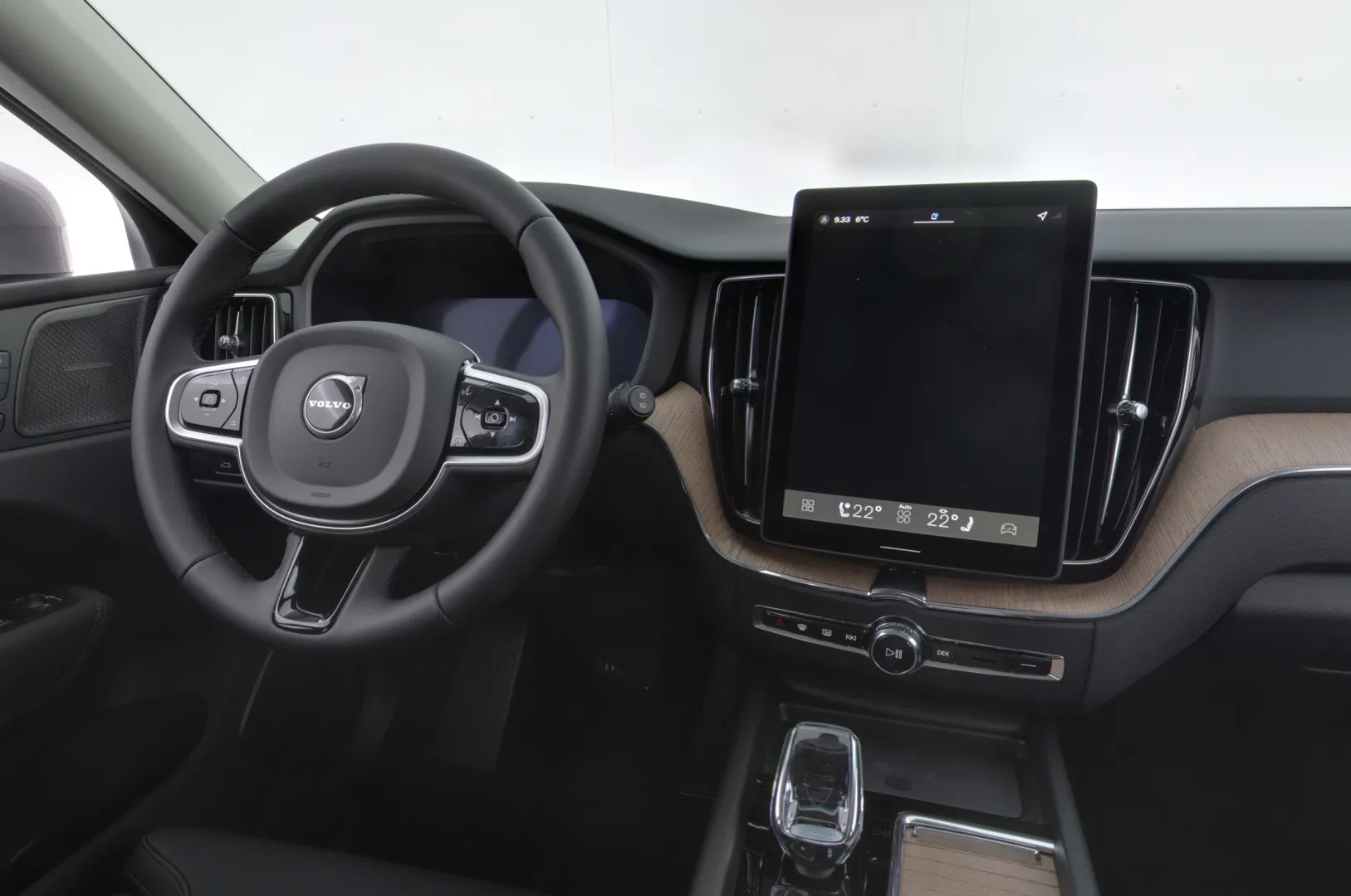 Volvo XC60 ISR-551 carousel image