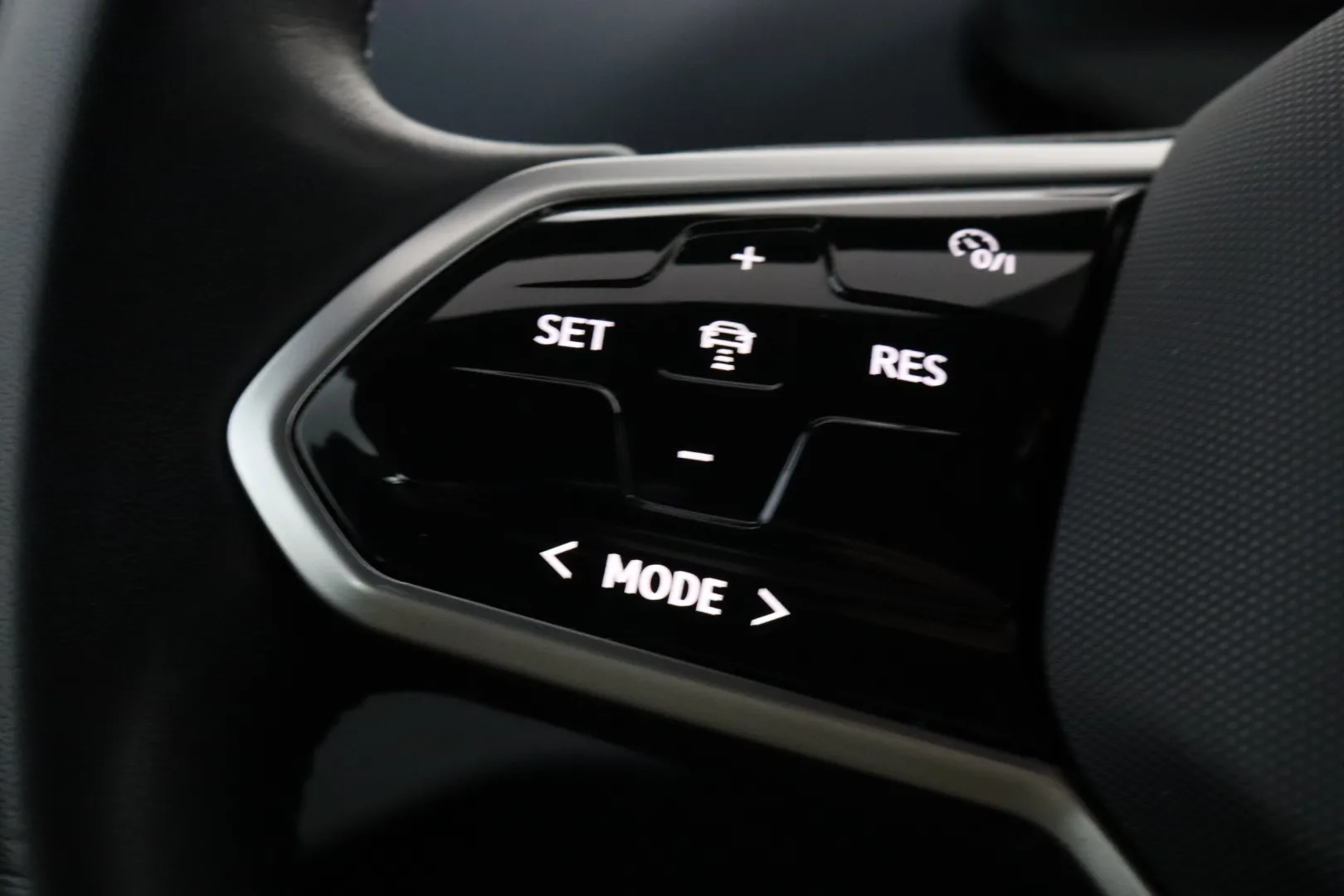 VOLKSWAGEN ID.4 FSL-939 carousel image