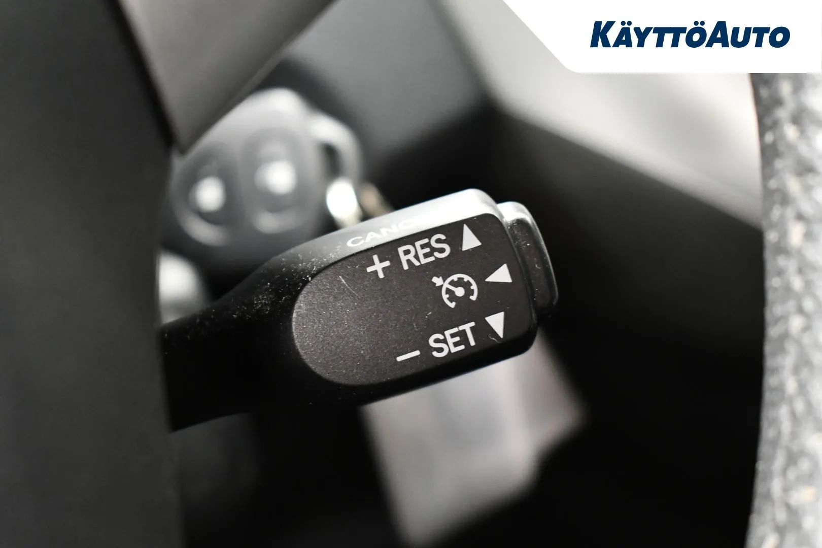 TOYOTA Auris GKH-445 carousel image