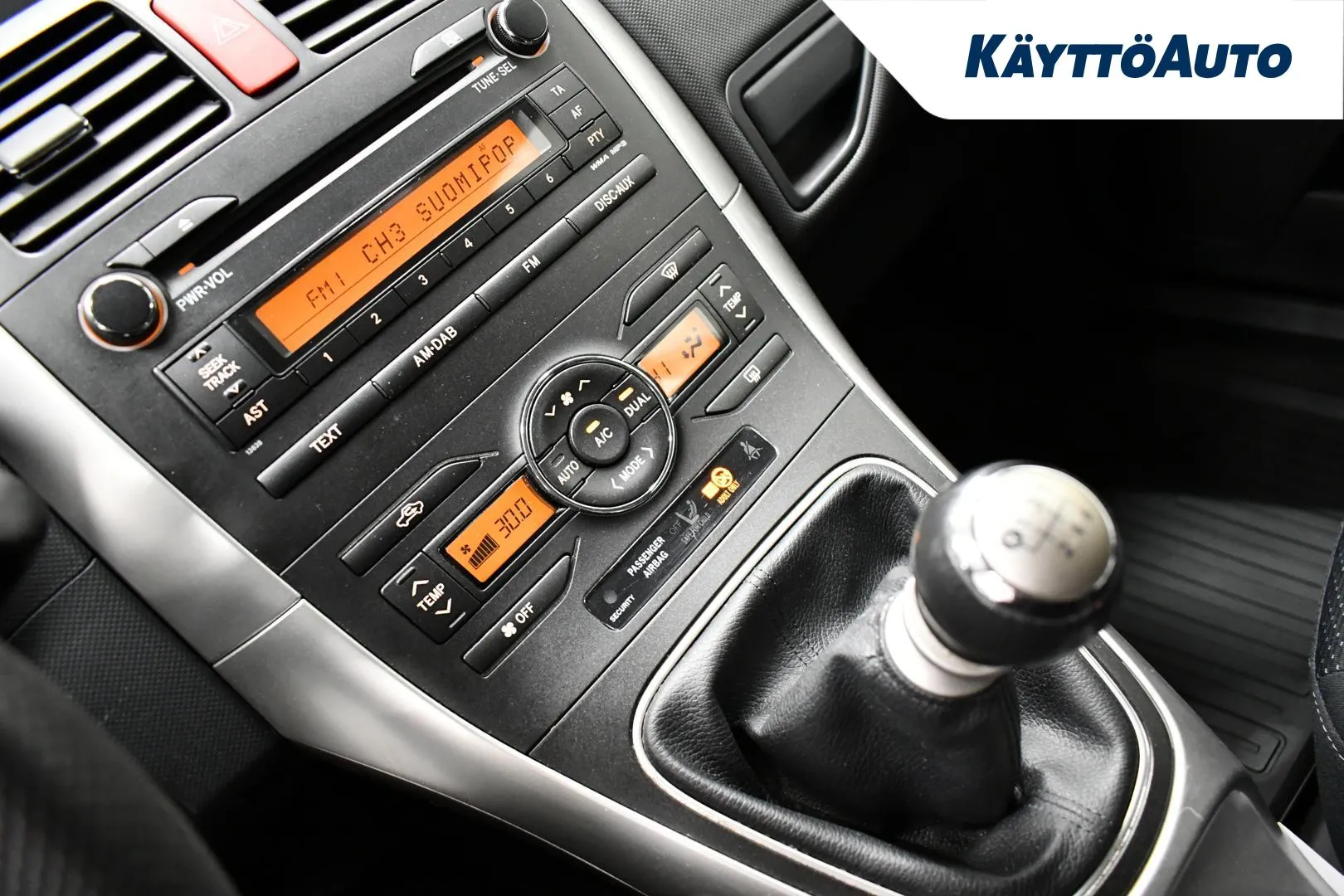 TOYOTA Auris GKH-445 carousel image