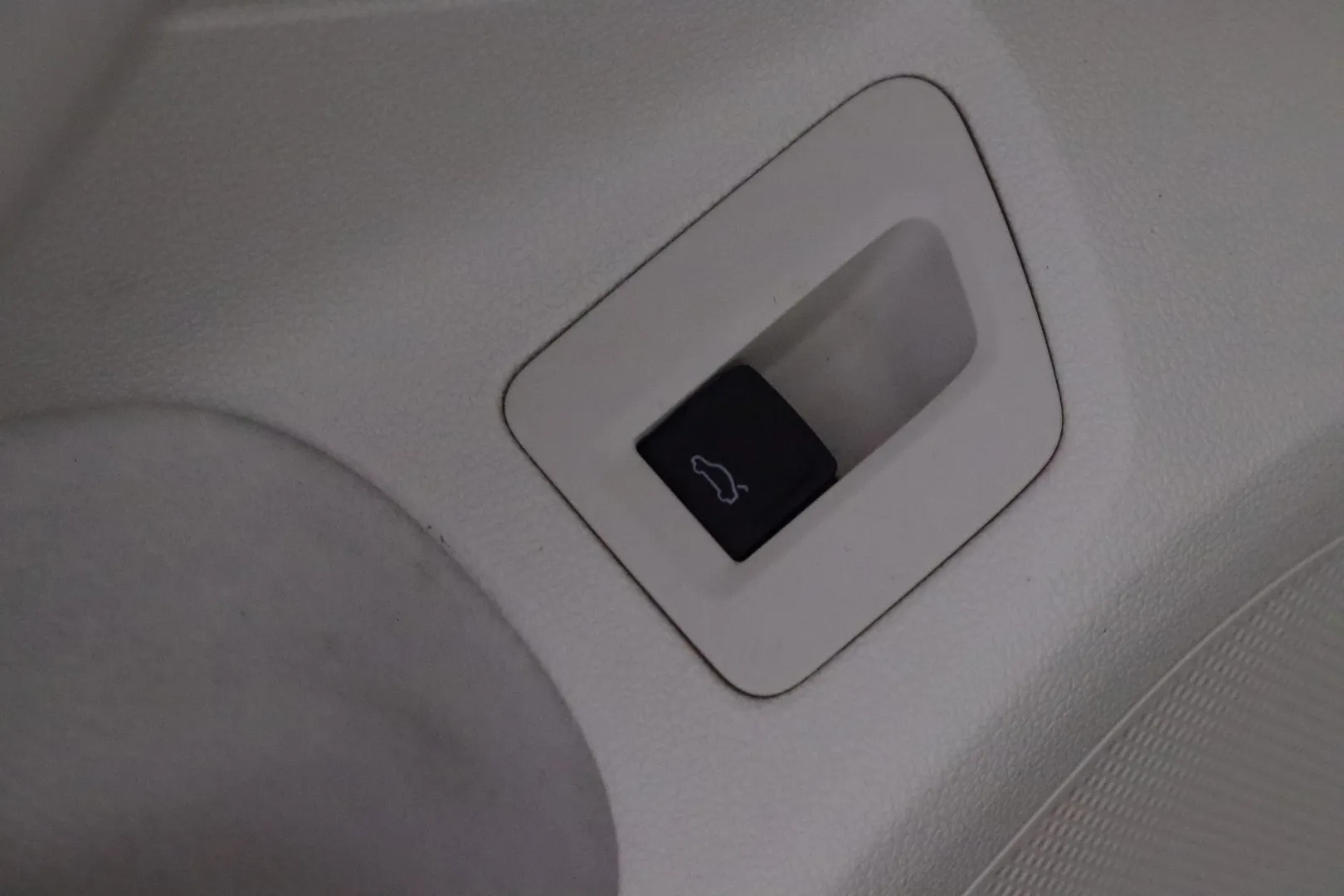 VOLKSWAGEN Passat XNO-236 carousel image