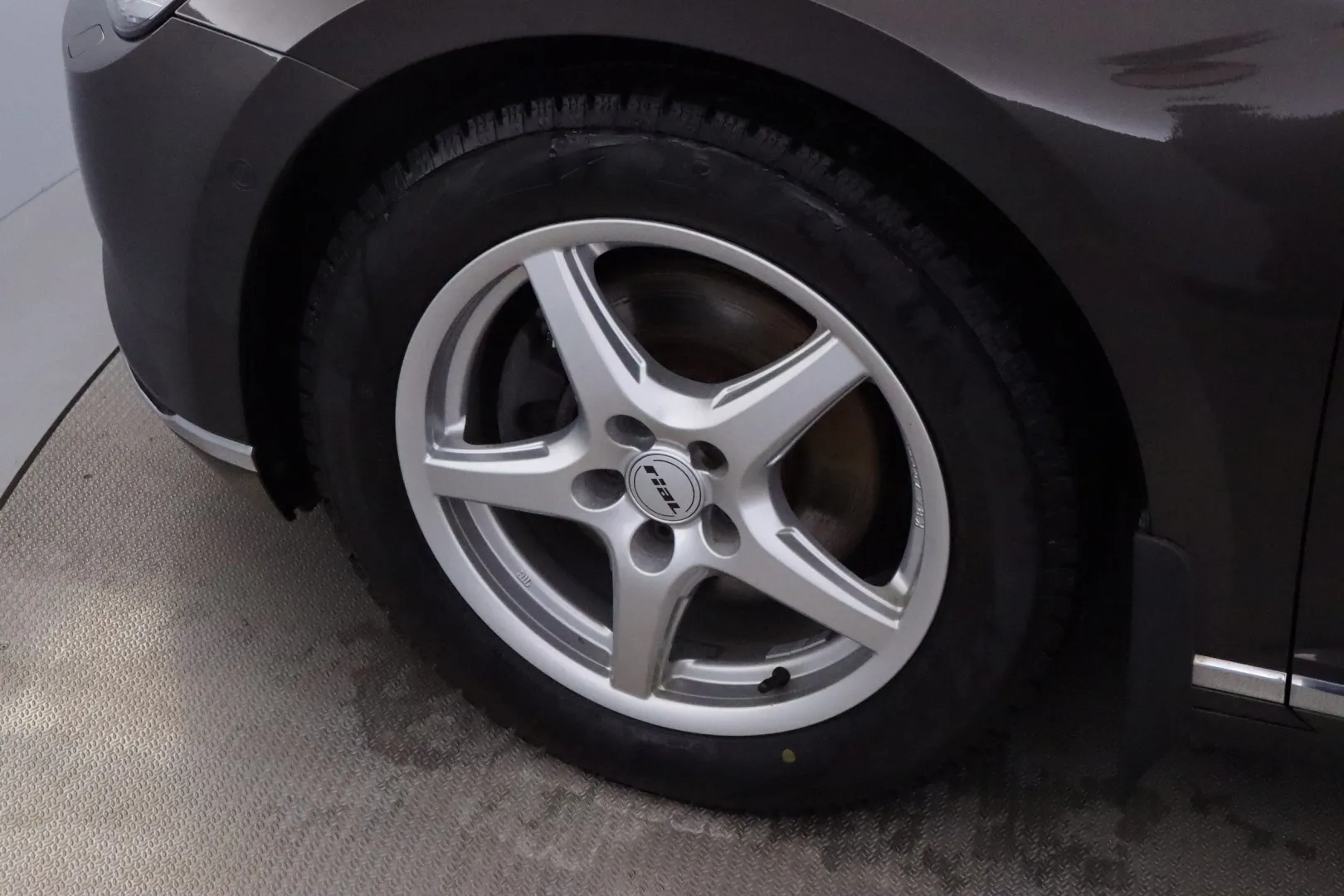 VOLKSWAGEN Passat XNO-236 carousel image