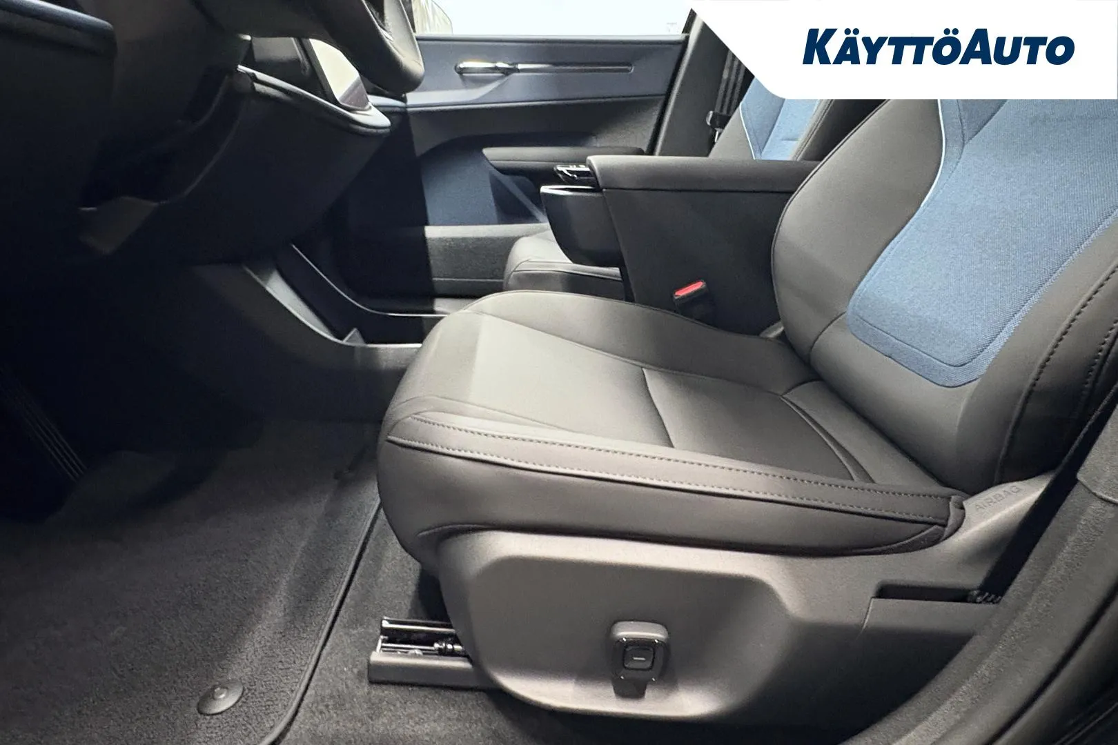 Volvo EX30 RXR-964 carousel image