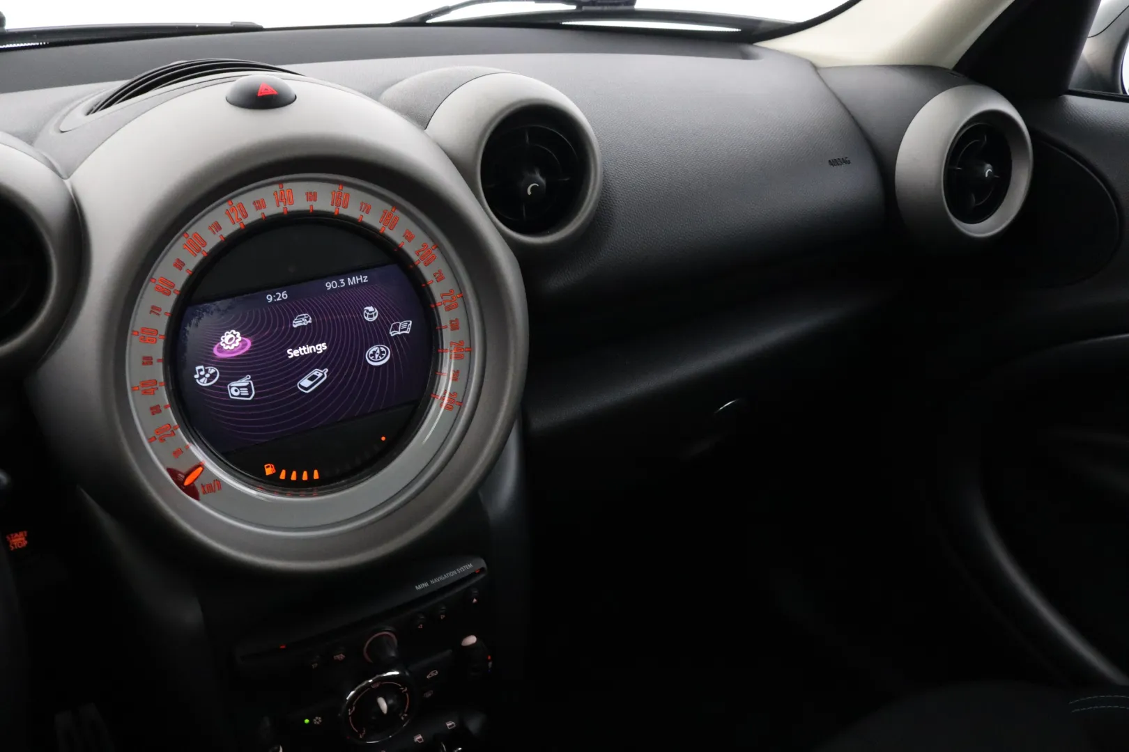 MINI Countryman FMO-581 carousel image