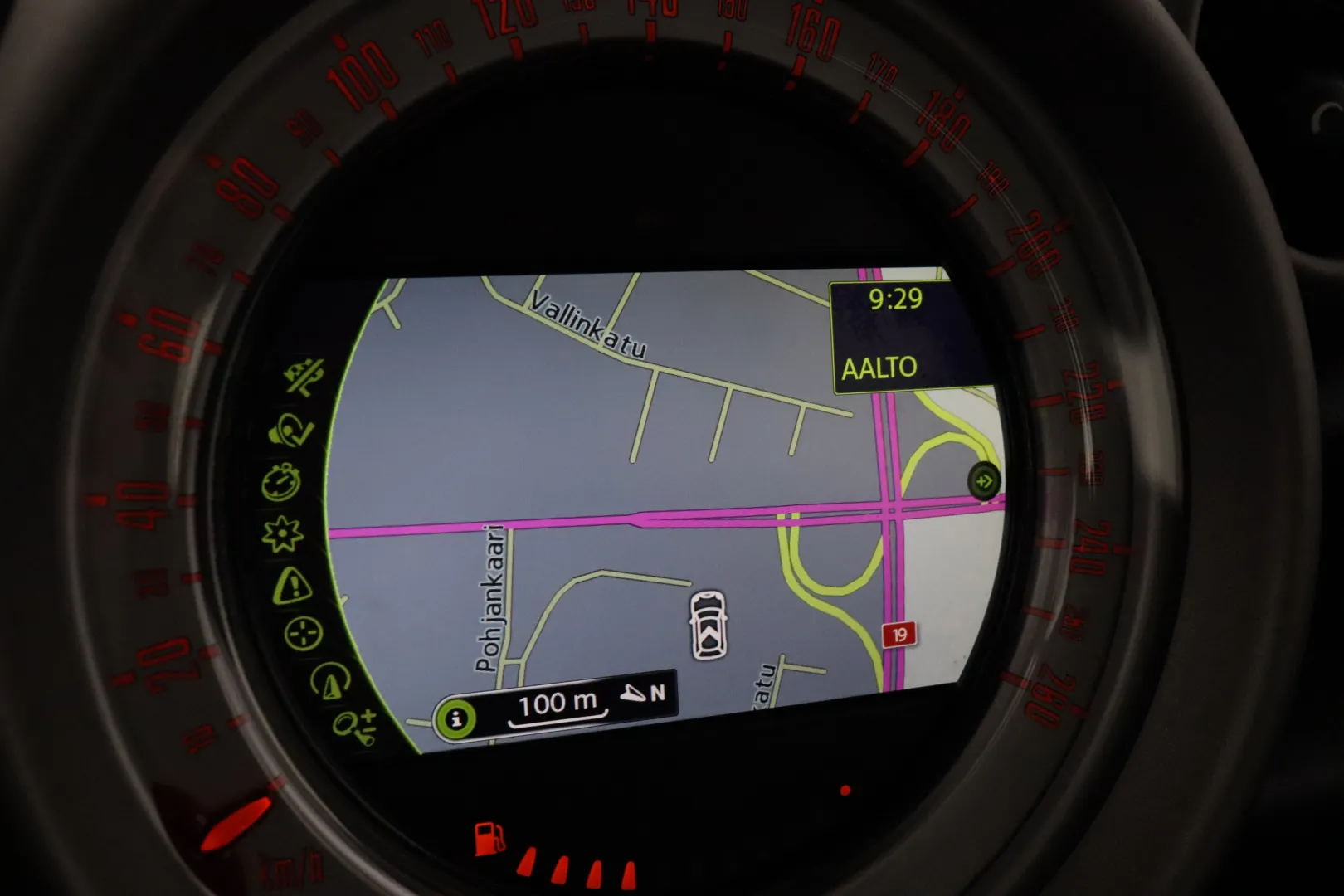 MINI Countryman FMO-581 carousel image