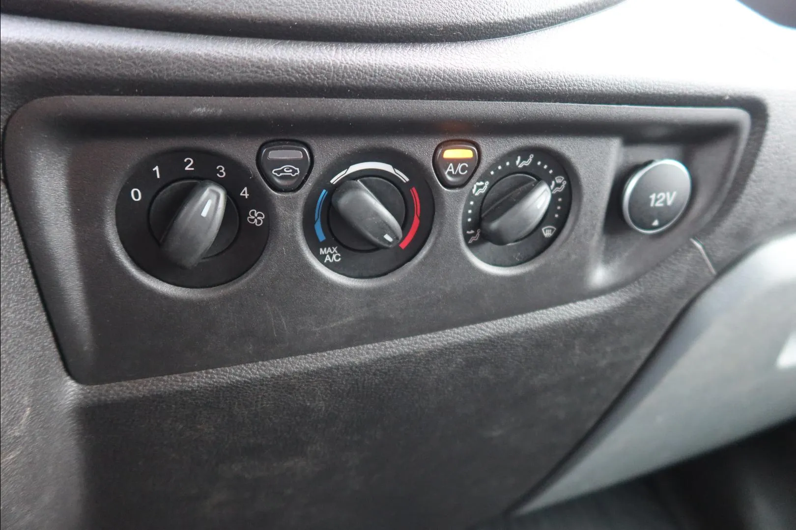 FORD Transit FNI-806 carousel image