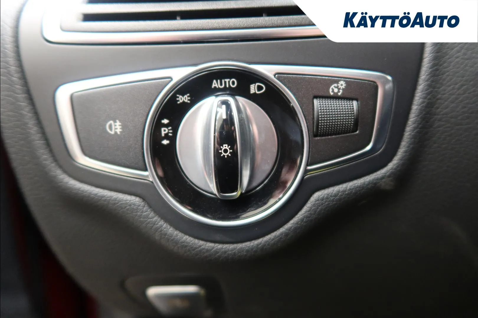 MERCEDES-BENZ C XNT-661 carousel image